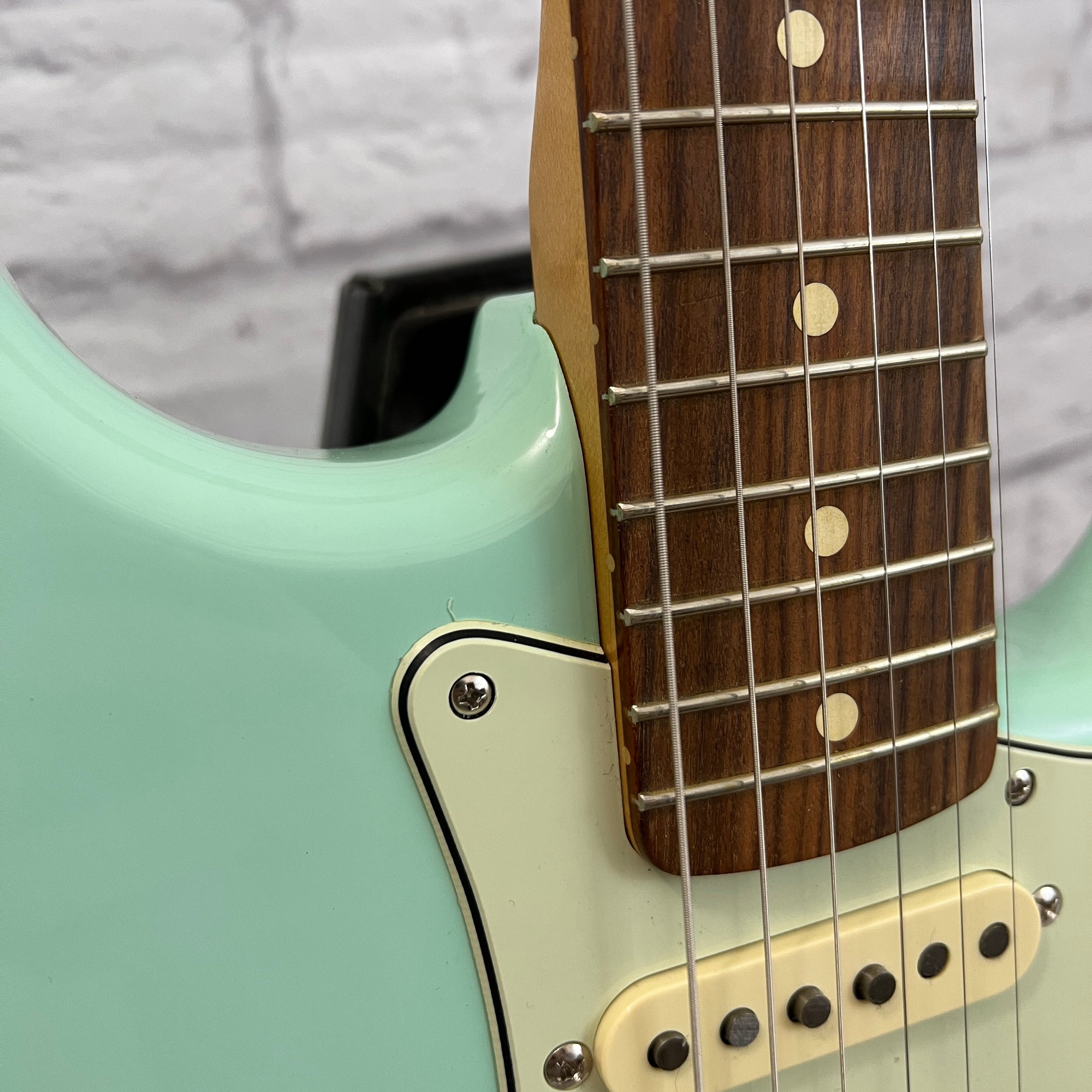 Fender Vintera 60s Stratocaster Electric Guitar