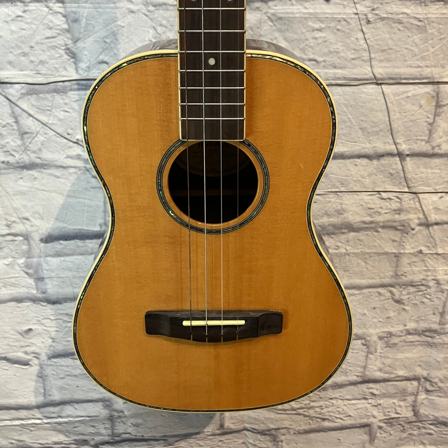 Mitchell MUB-70S Baritone Ukulele w/ case