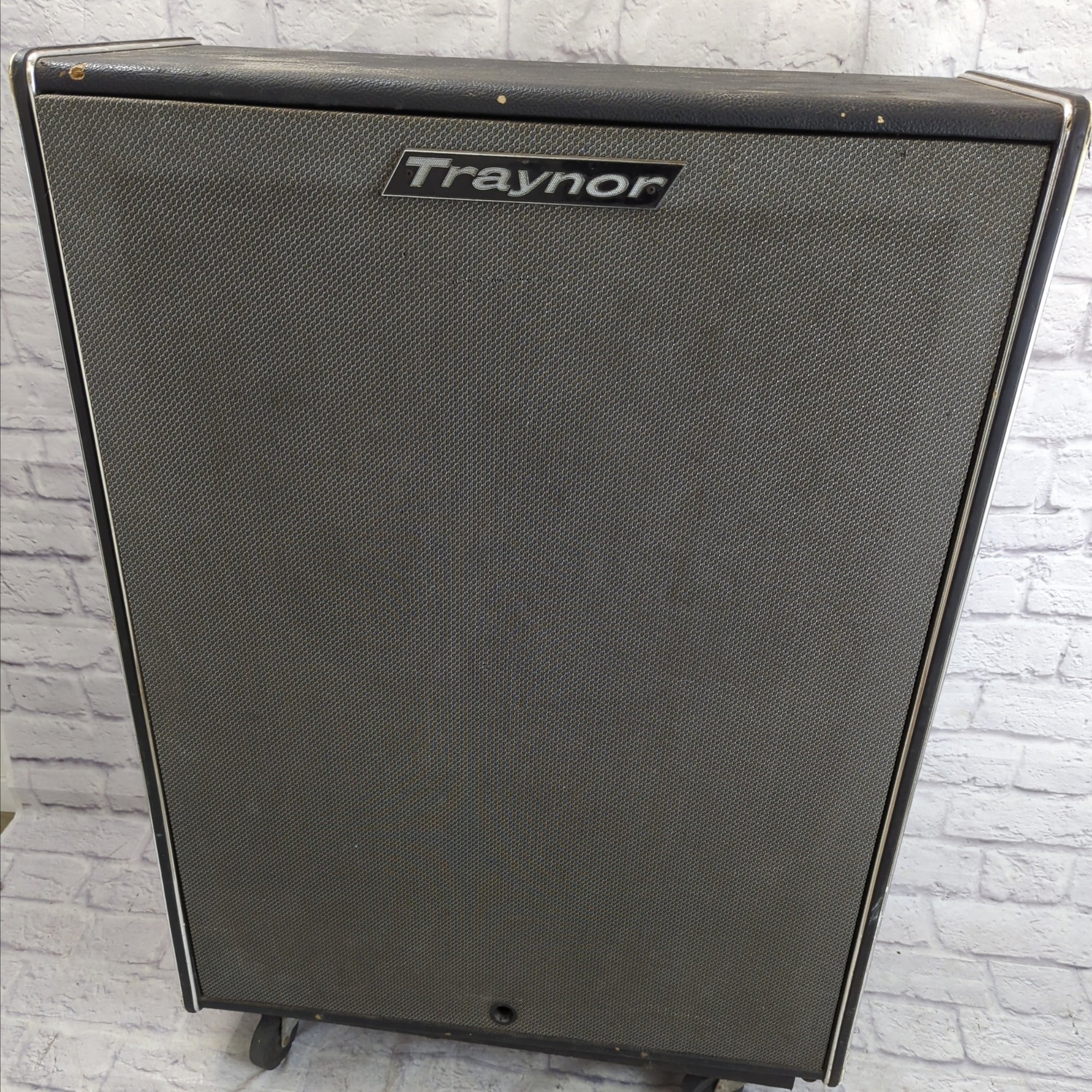 Traynor  YC-810 Speaker Cabinet