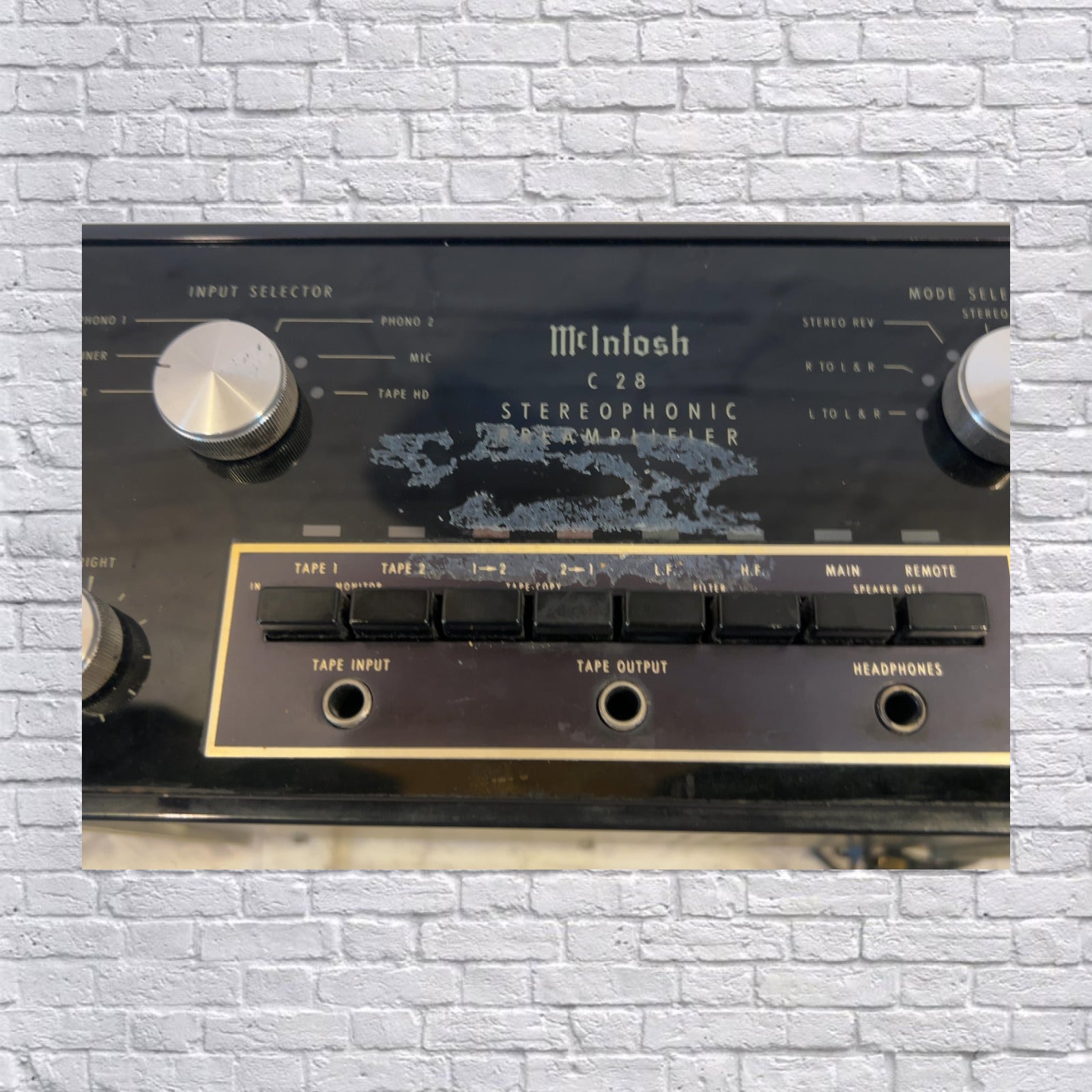 McIntosh C28 Preamp