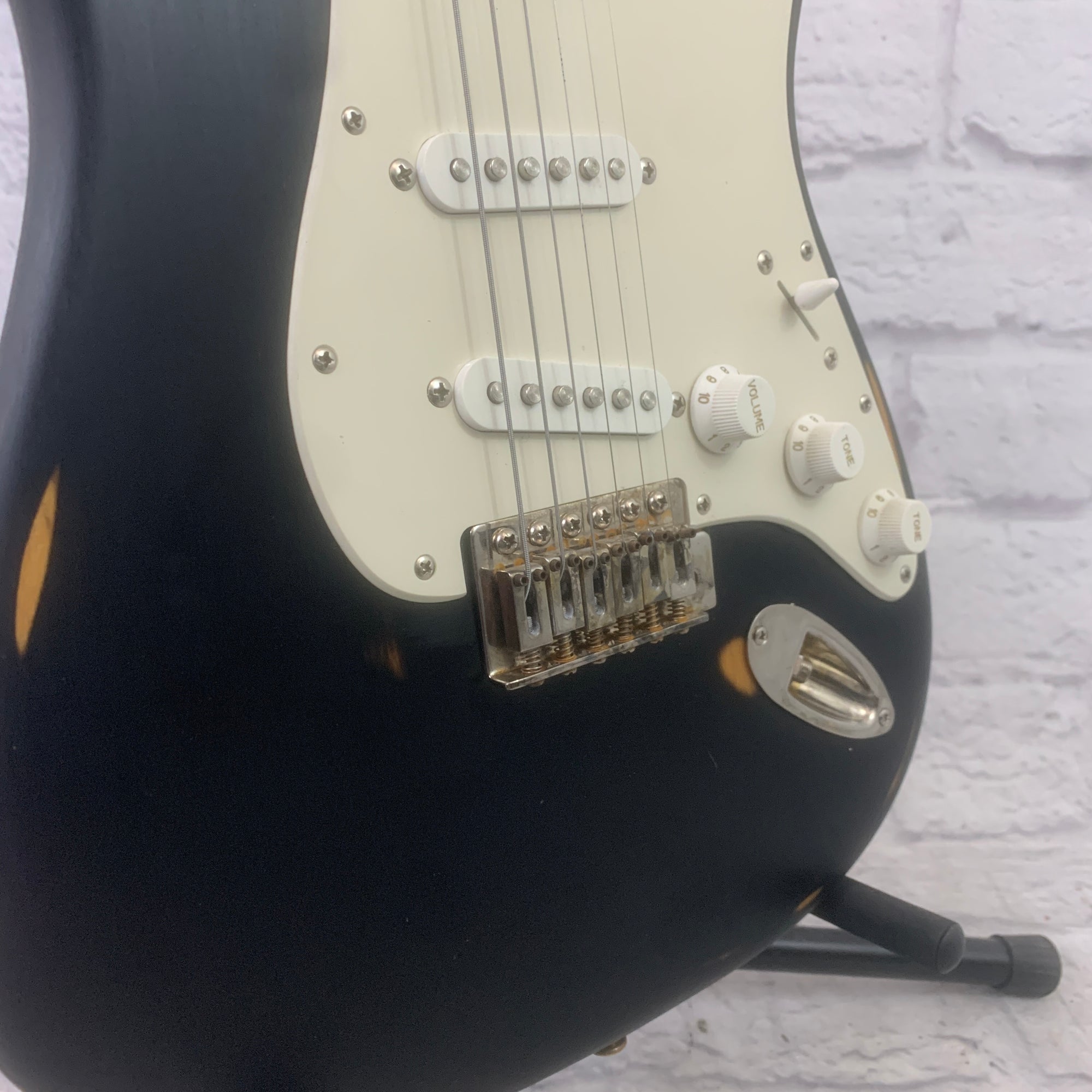 Squire Stratocaster (MIM / Relic)