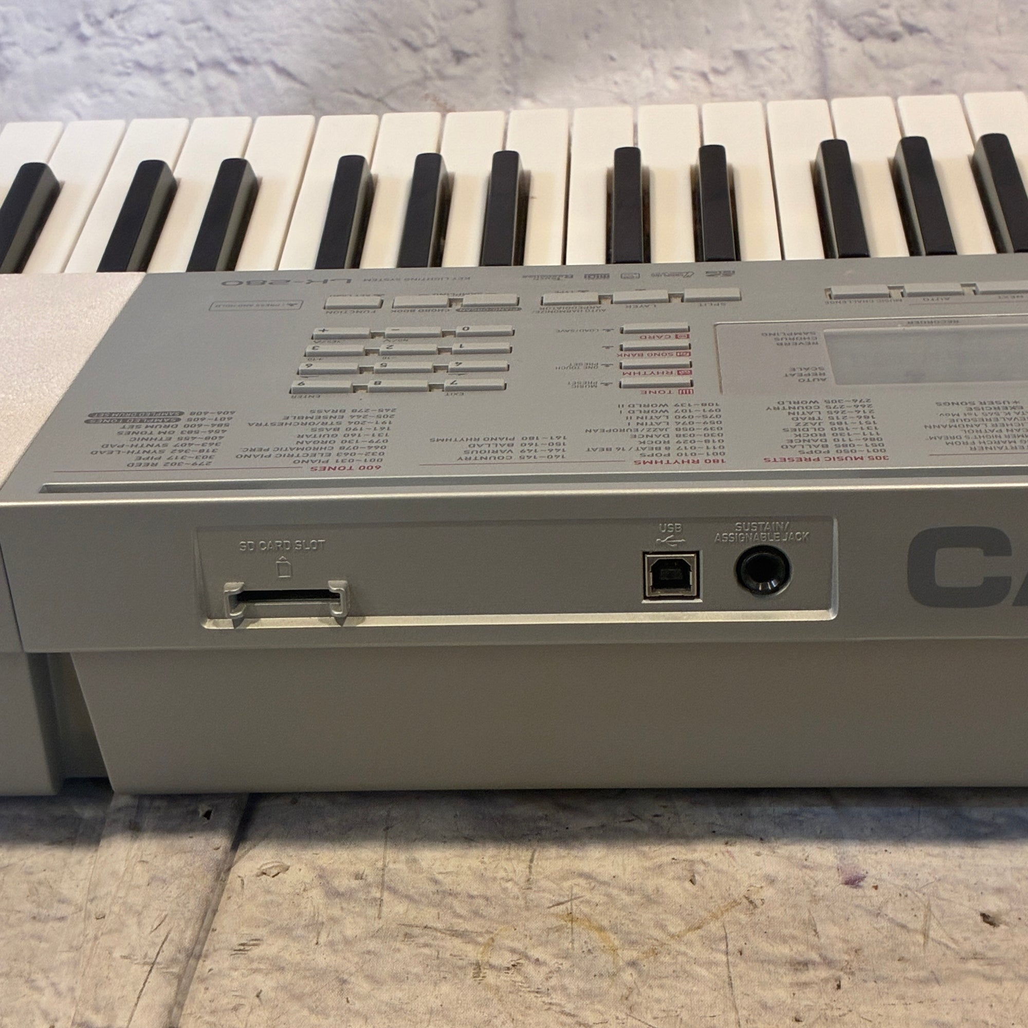 Casio LK-280 Electric Keyboard Piano