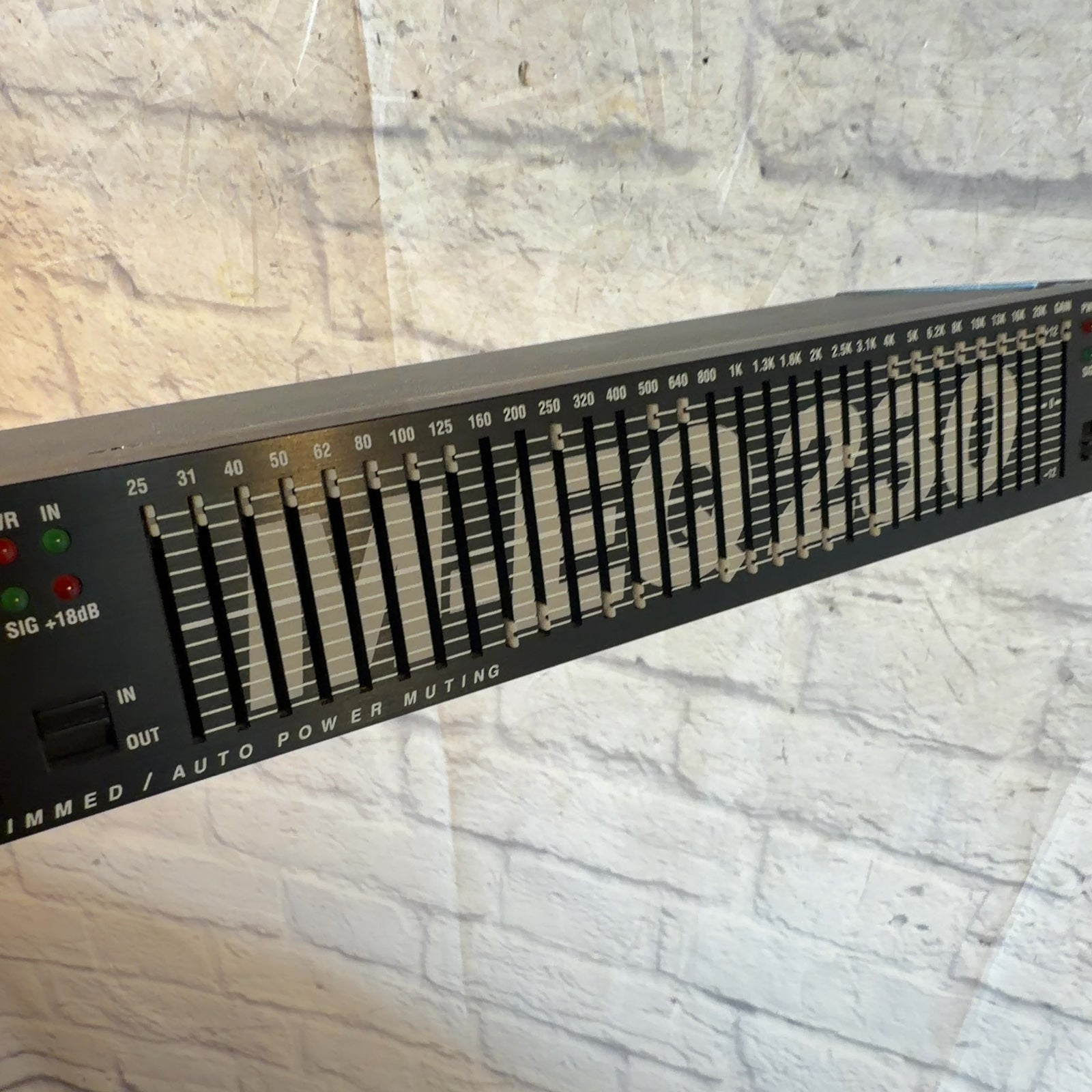 Alesis M-EQ 230 Rack Equalizer Rack EQ