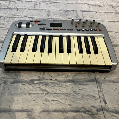 M-Audio Oxygen 8 V2 25-Key MIDI Controller Keyboard