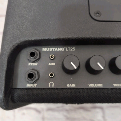 Fender Mustang LT25 25-Watt 1x8" Digital Modeling Guitar Combo Amp