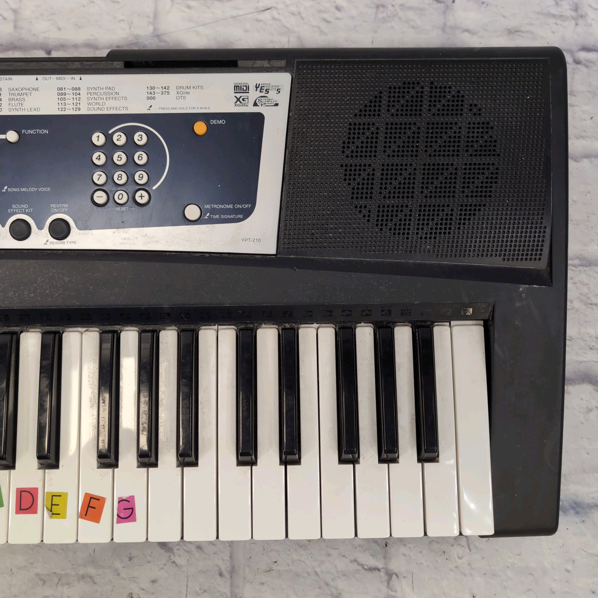 Yamaha PT-210 61-Key Electronic Keyboard