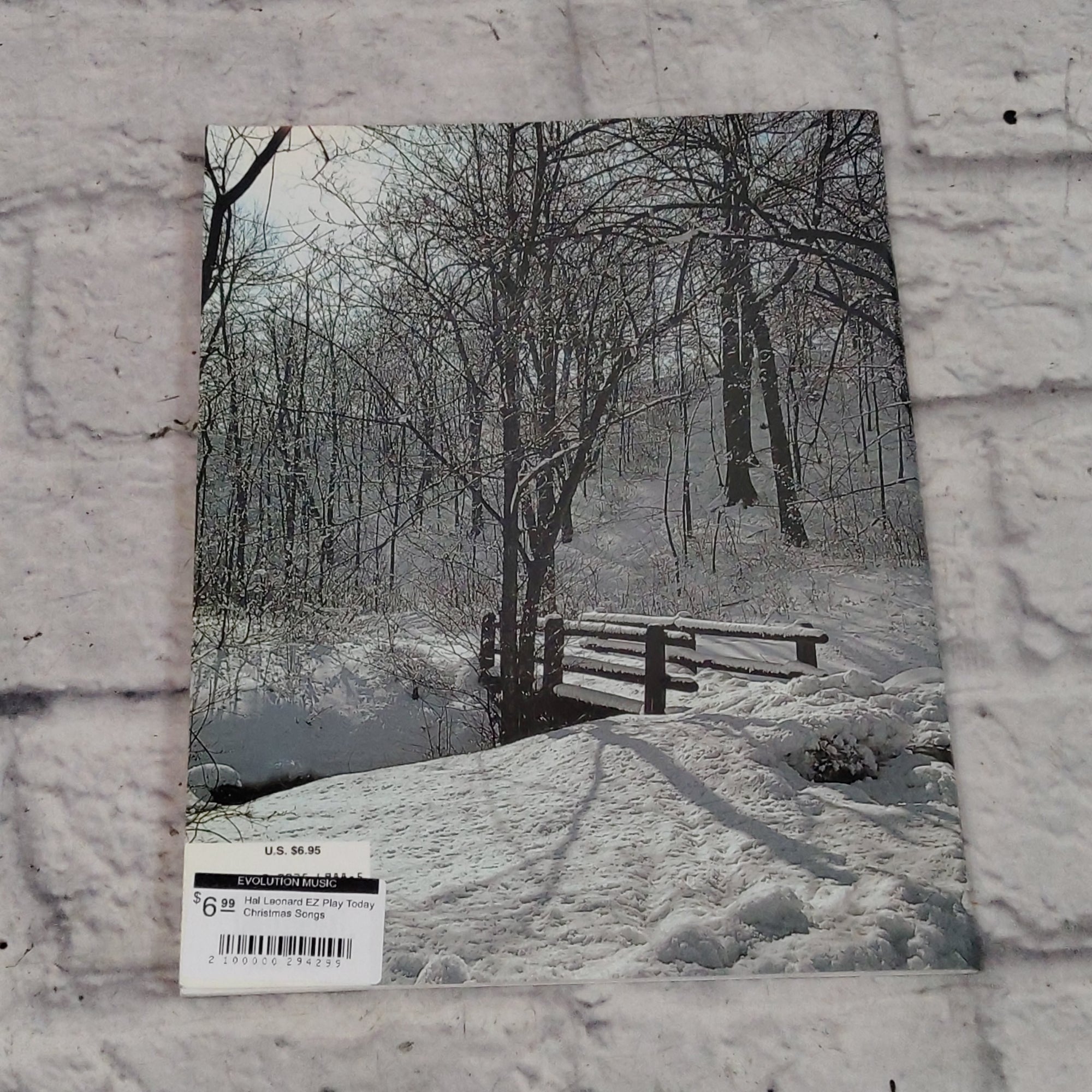 Hal Leonard EZ Play Today Christmas Songs