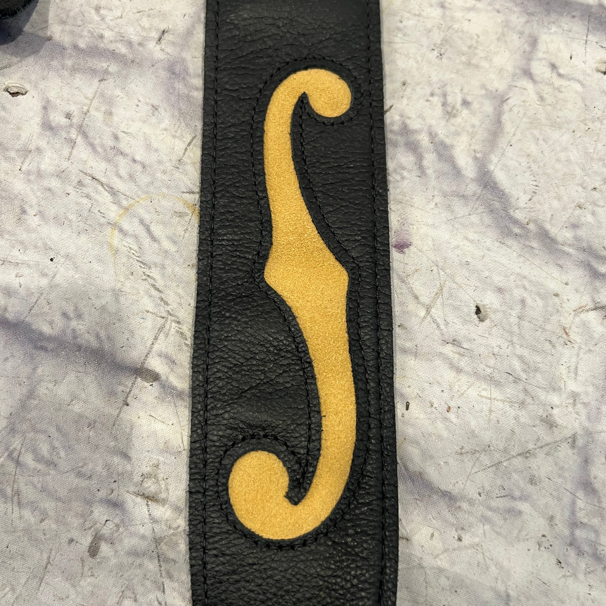 Gretsch Leather F-Hole Guitar Strap