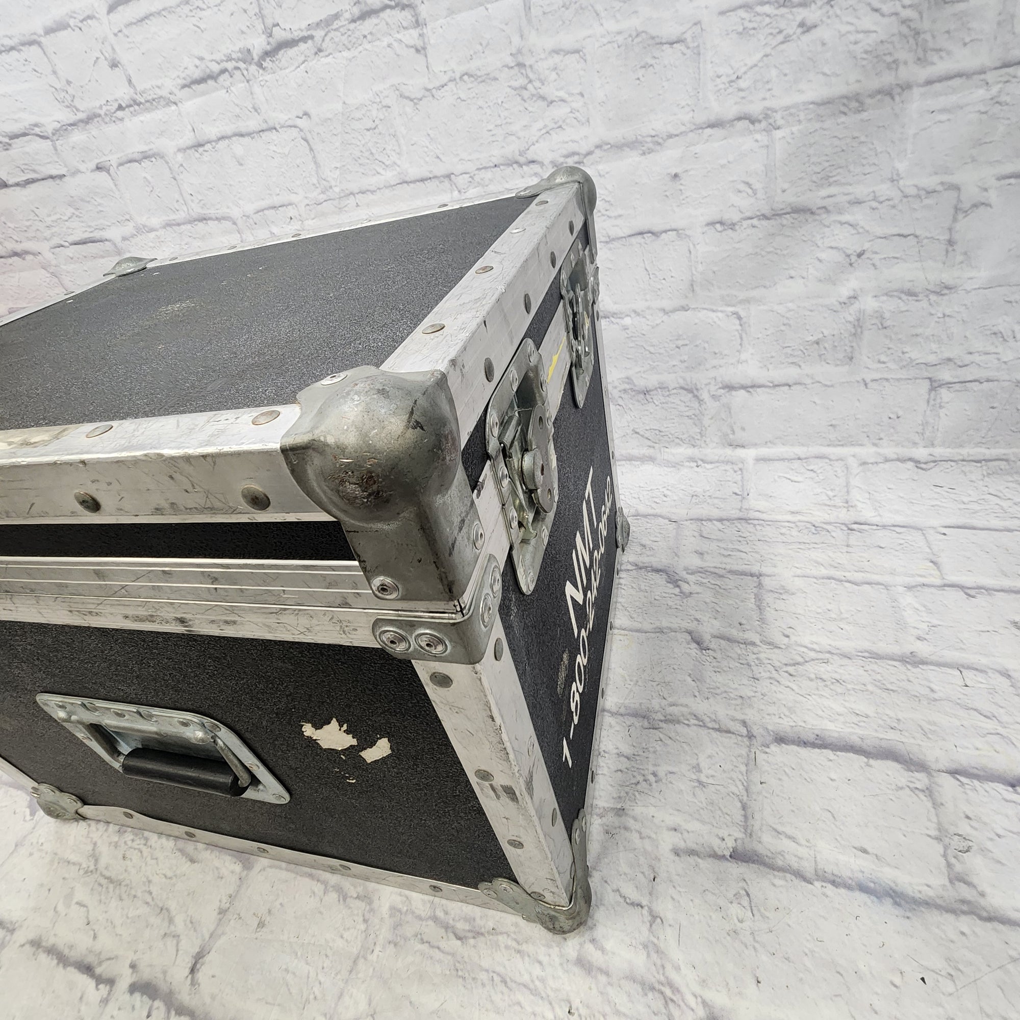 Unknown Road Case 22 x 13.5 x 8 ID