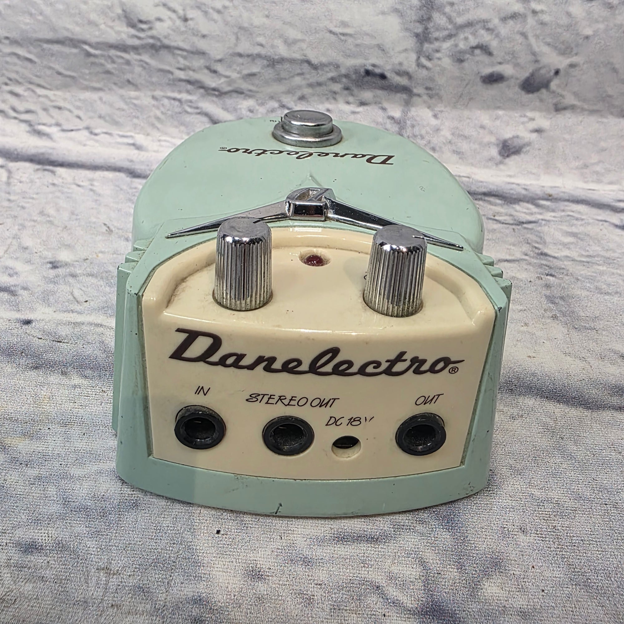 Danelectro Cool Cat 2000s Chorus Pedal