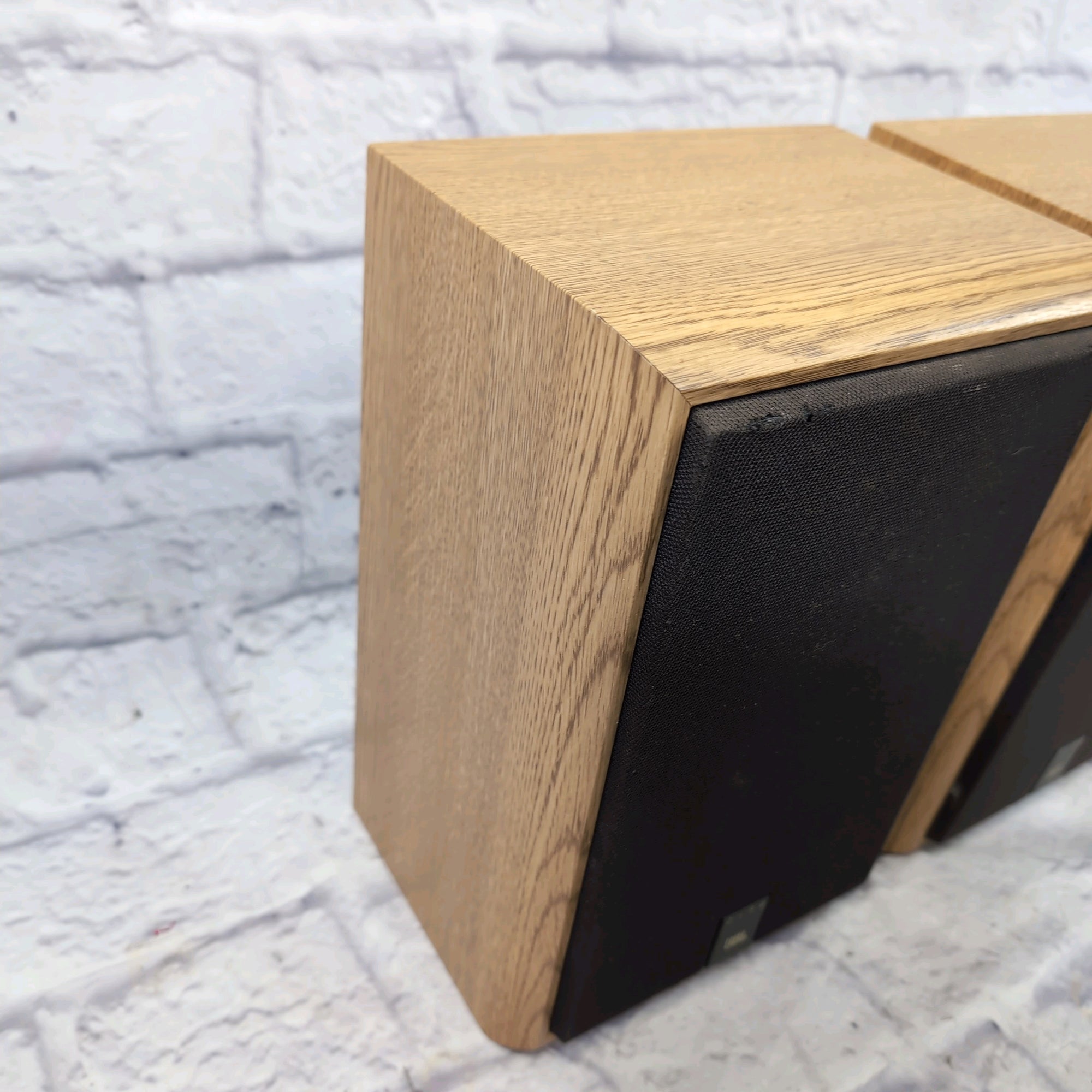 JBL 2500 Bookshelf Stereo Speakers