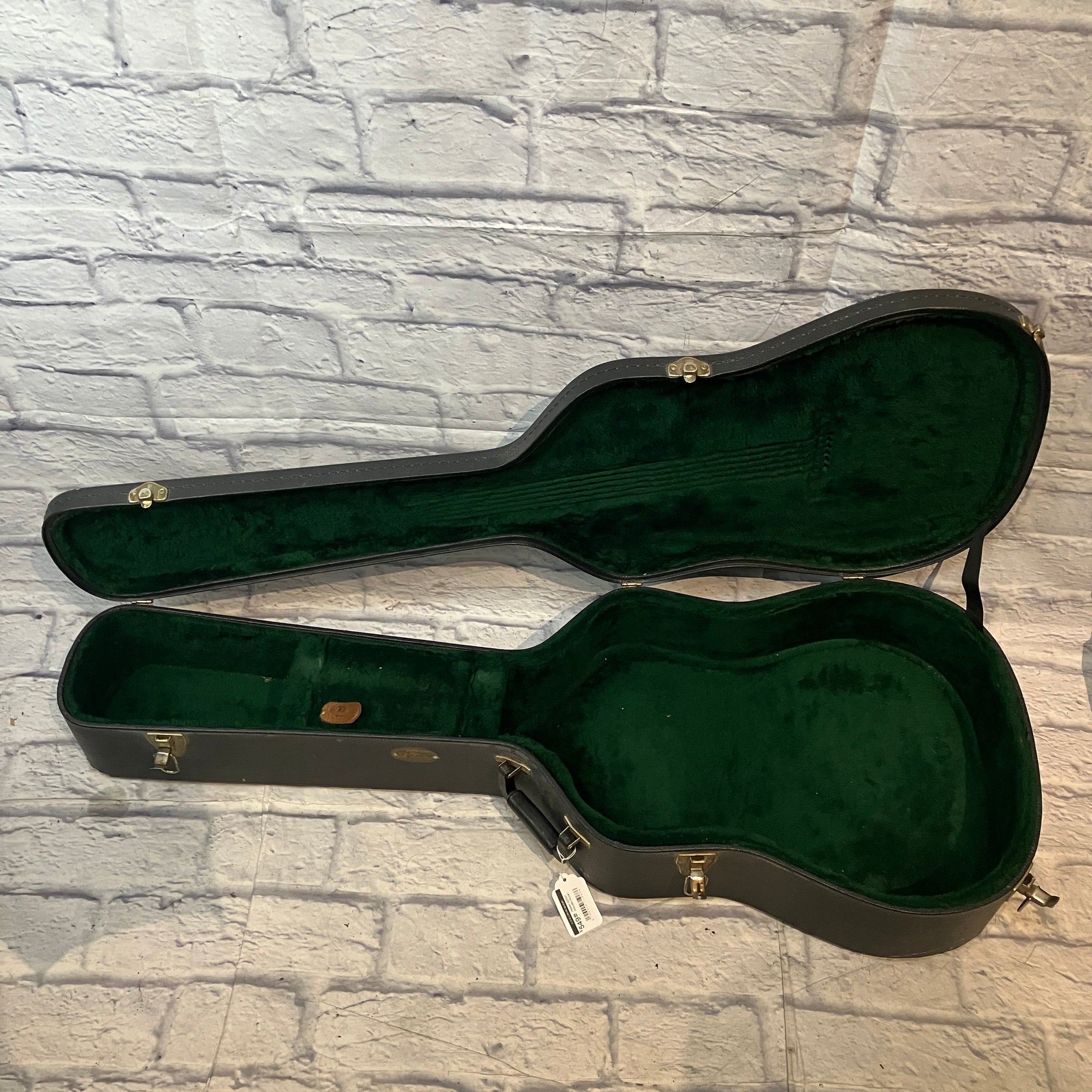 Walden Supranatura D2040 Acoustic Guitar w/ case