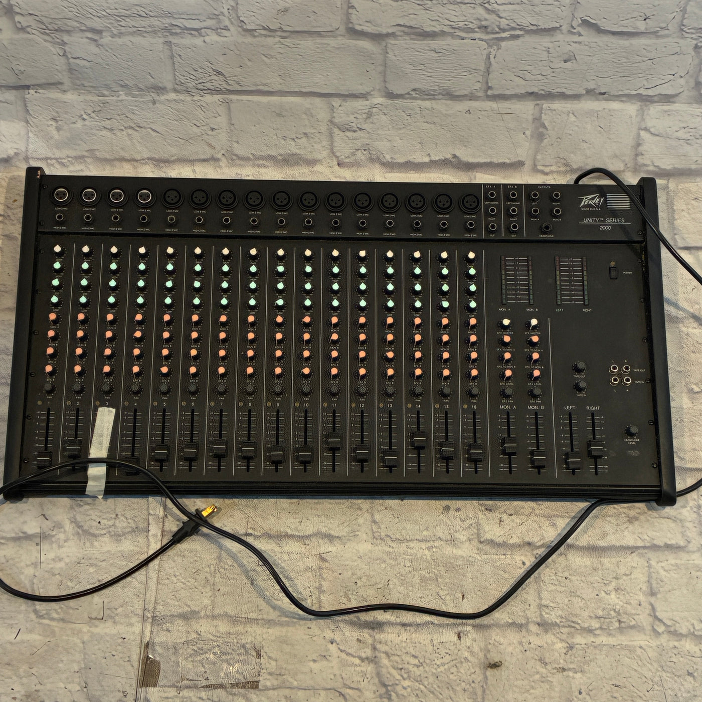 Peavey Unity 2000 12 Channel Mixer with Case Mixer