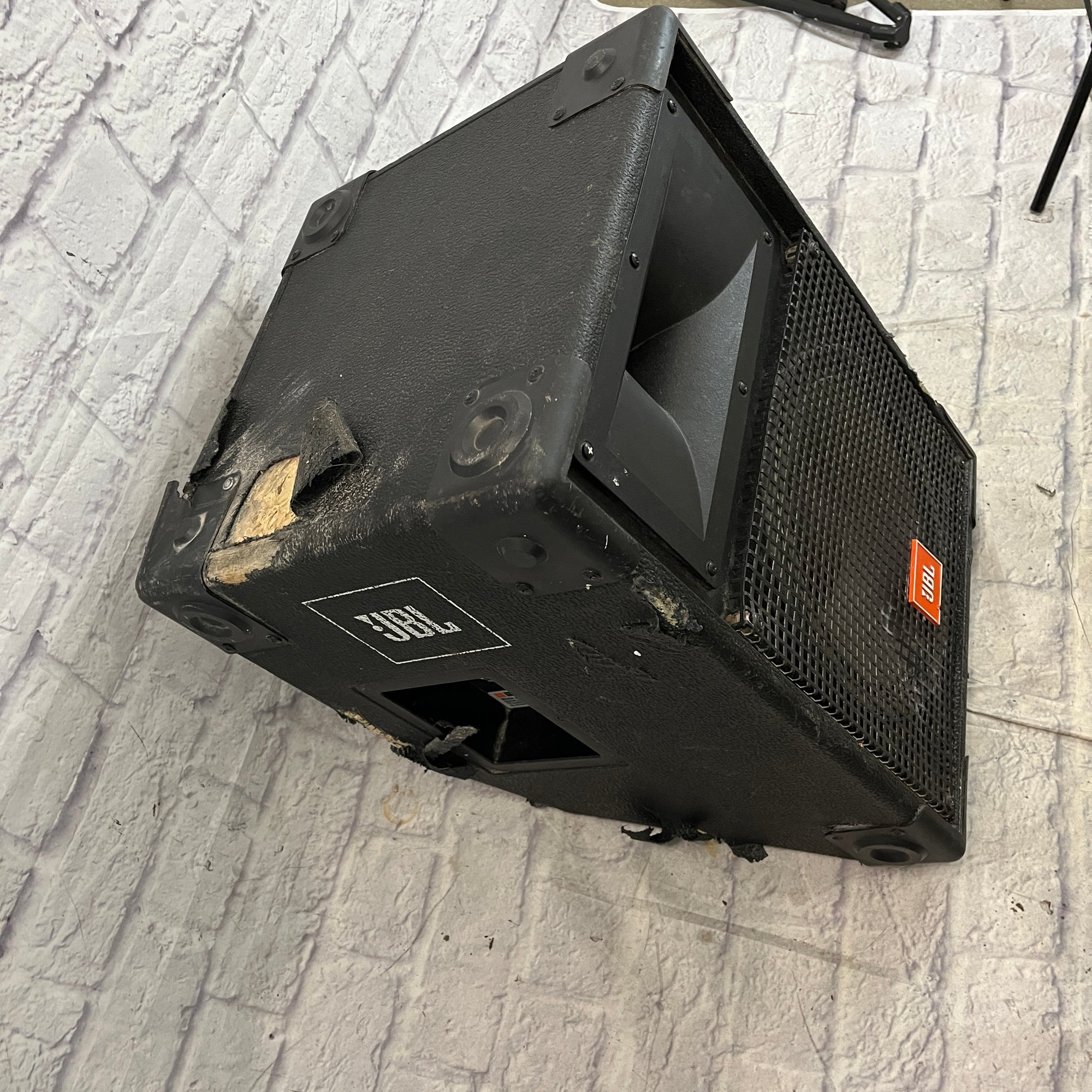 JBL MR802 Passive Speaker