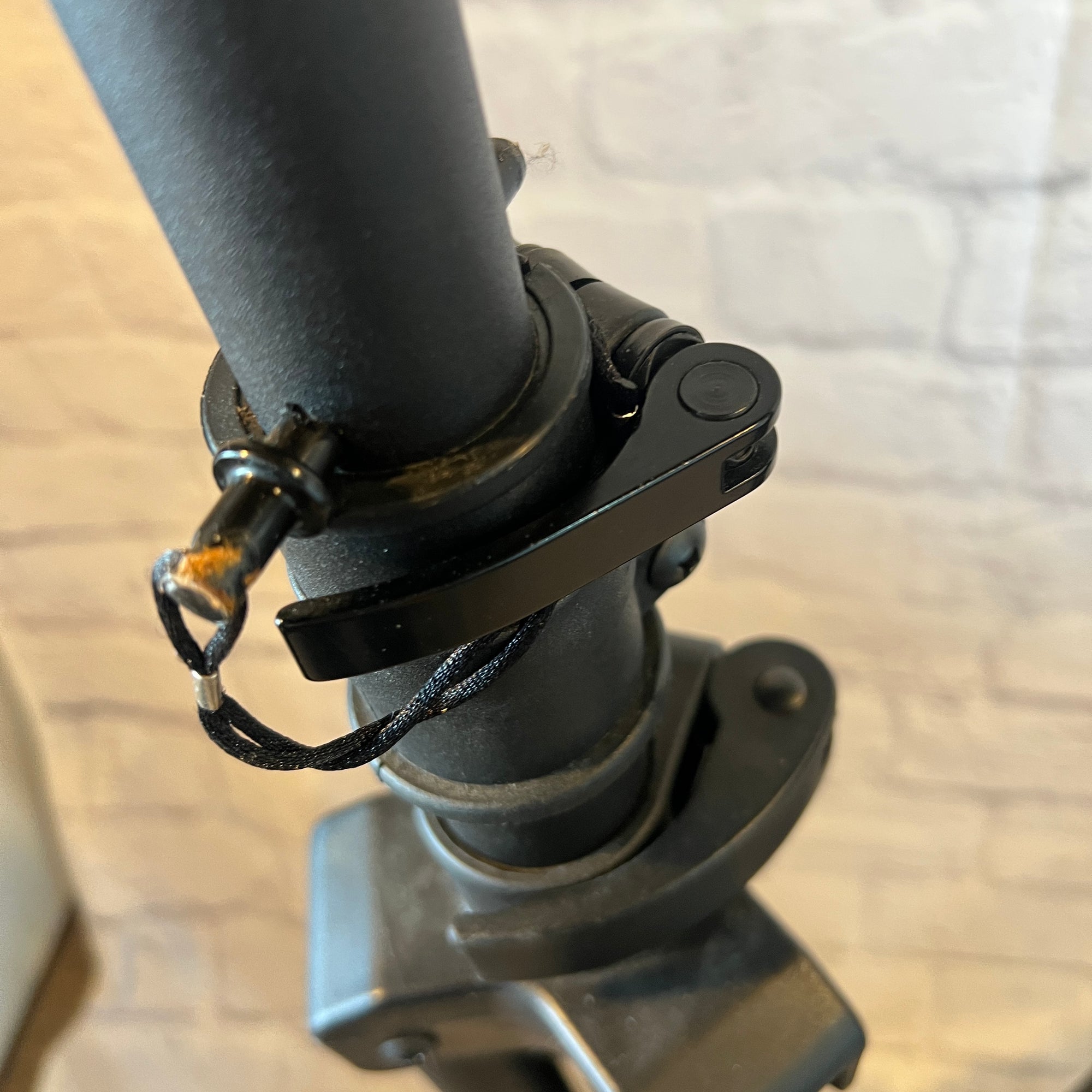 Unknown Speaker Stand Pair