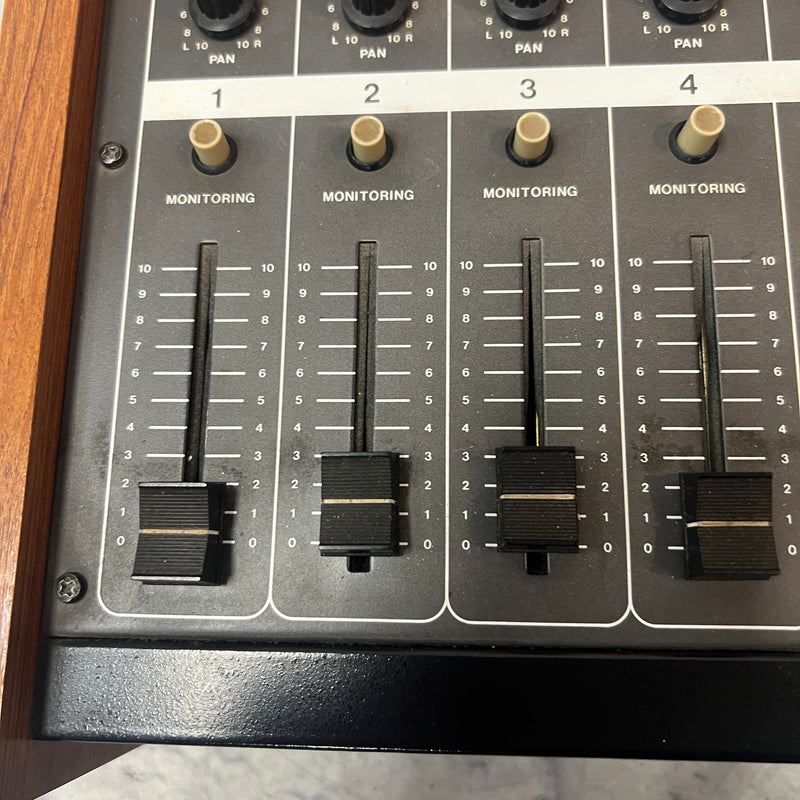Gemini MX-881 Wood Panel Mixer - Evolution Music