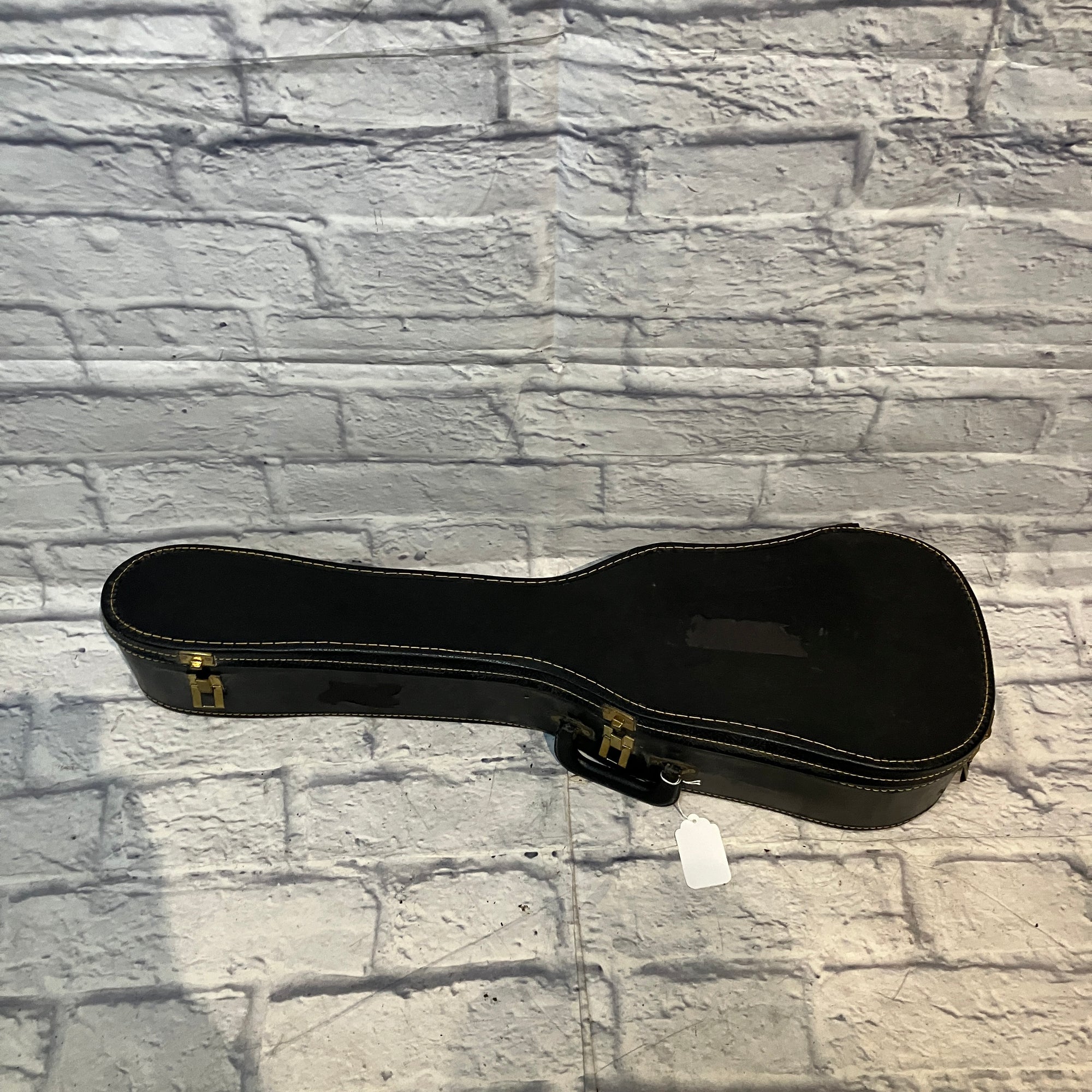 Mitchell MUB-70S Baritone Ukulele w/ case