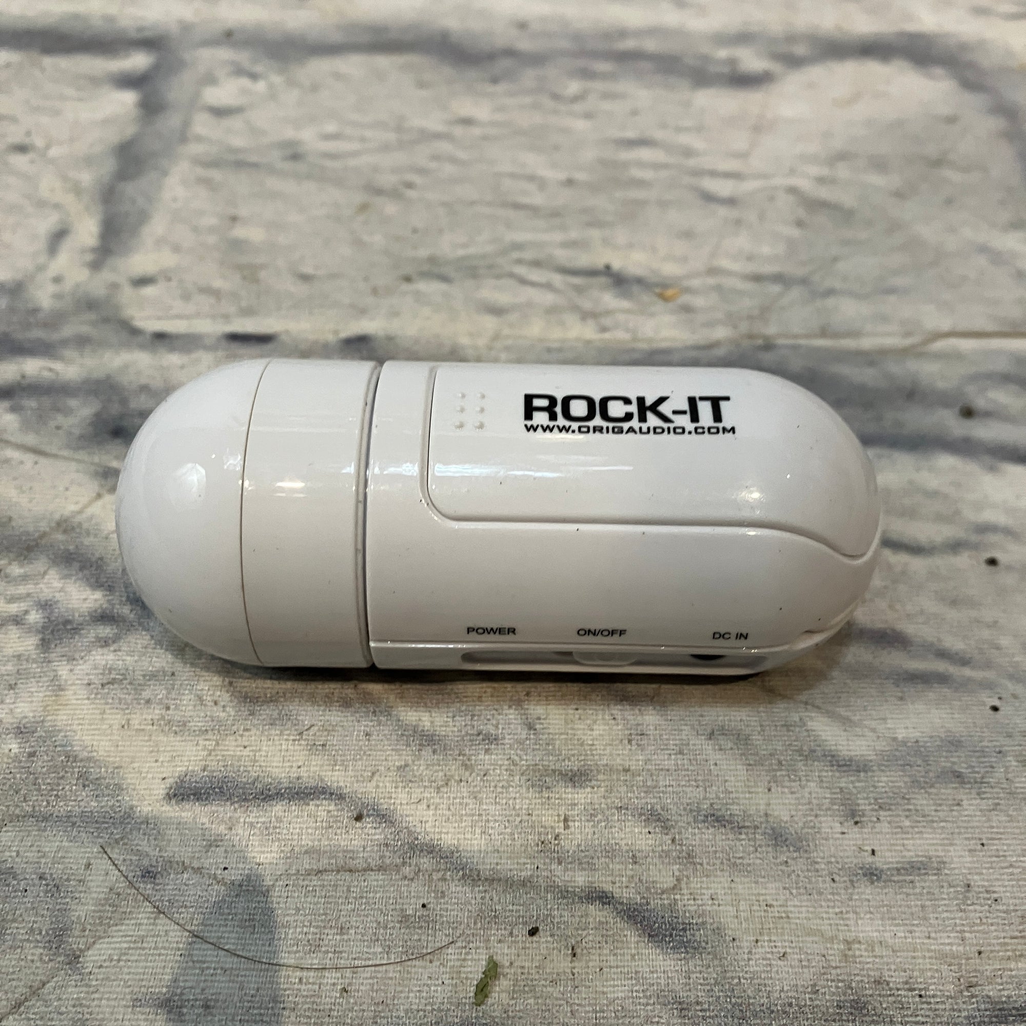 OrigAudio Rock-It Battery-Powered Vibration Speaker System