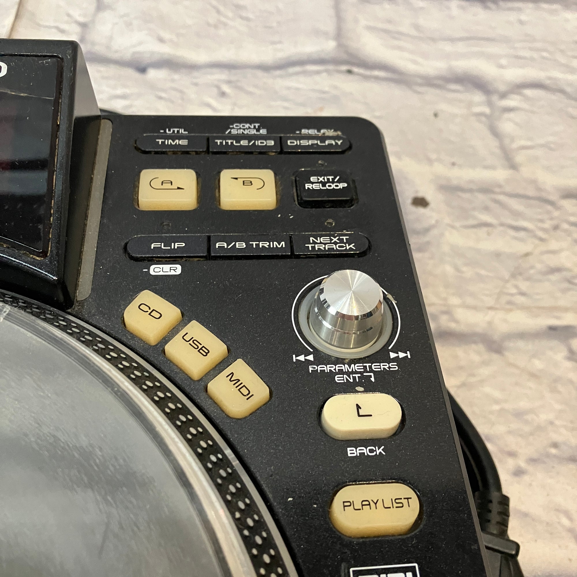 Denon DN-S3700 CDJ / DJ Turntable