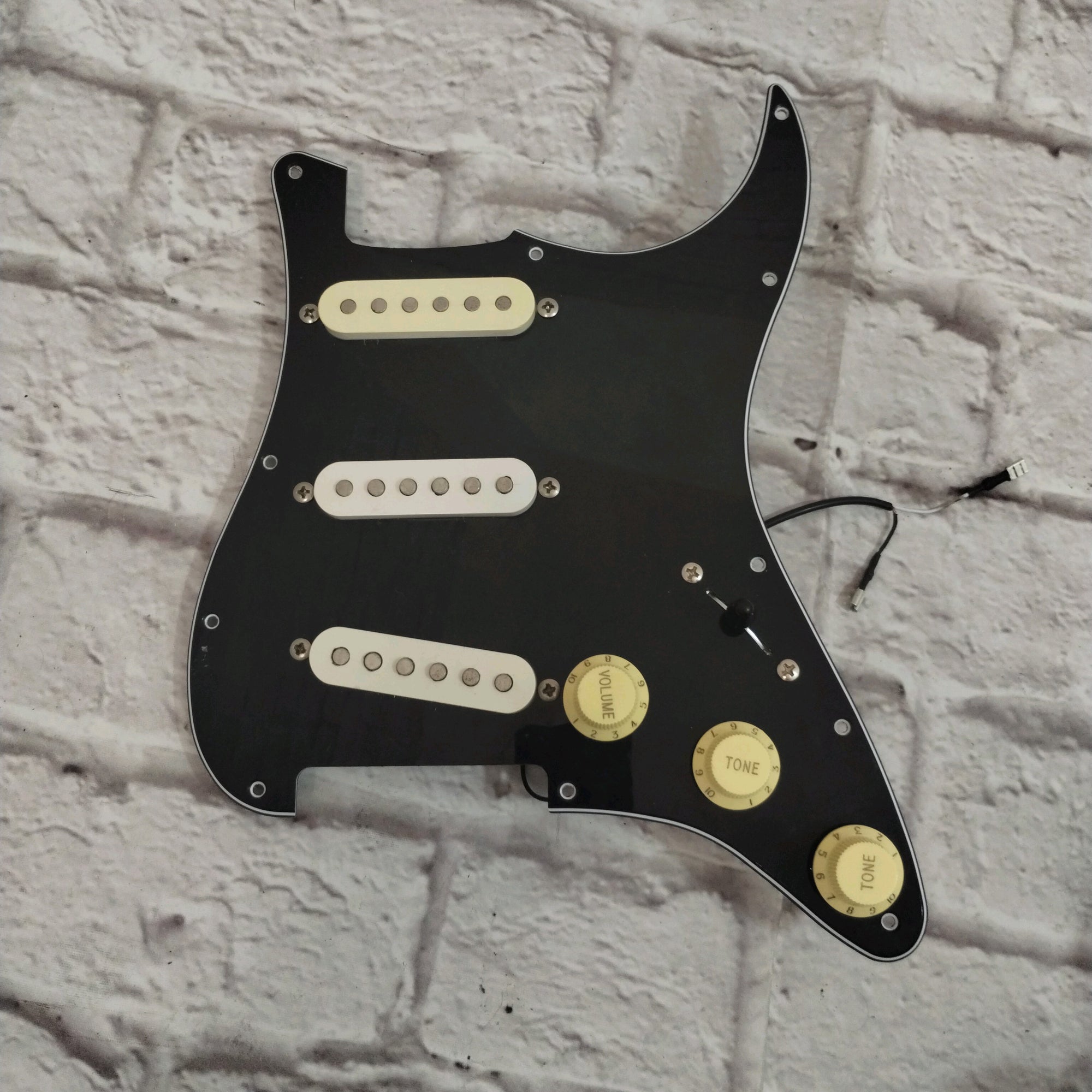 Fender MIM Loaded Strat Pick Guard Electric Guitar Part