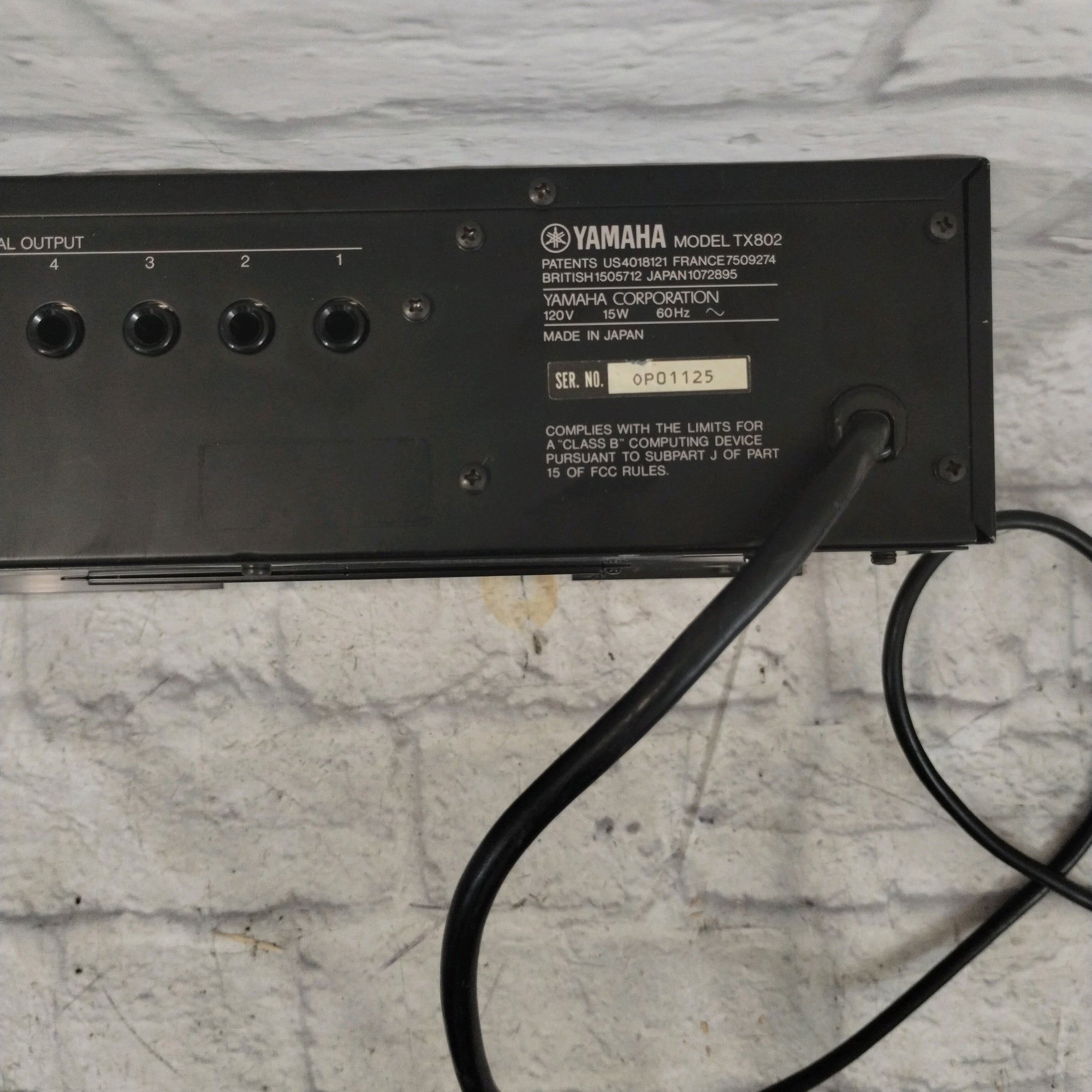 Yamaha TX802 FM Tone Generator DX7 Sounds Rack Synthesizer