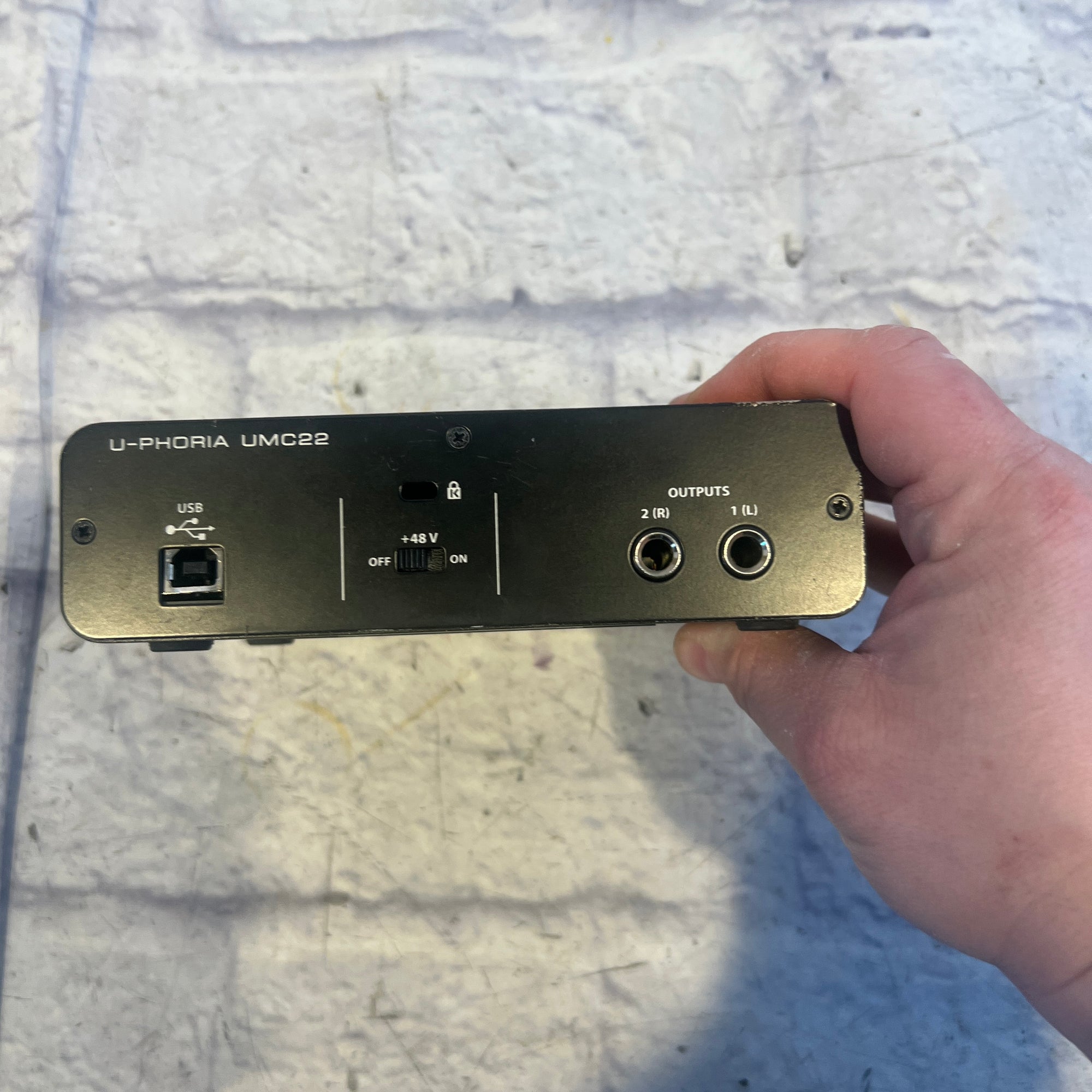 Behringer UMC22 USB Recording Interface