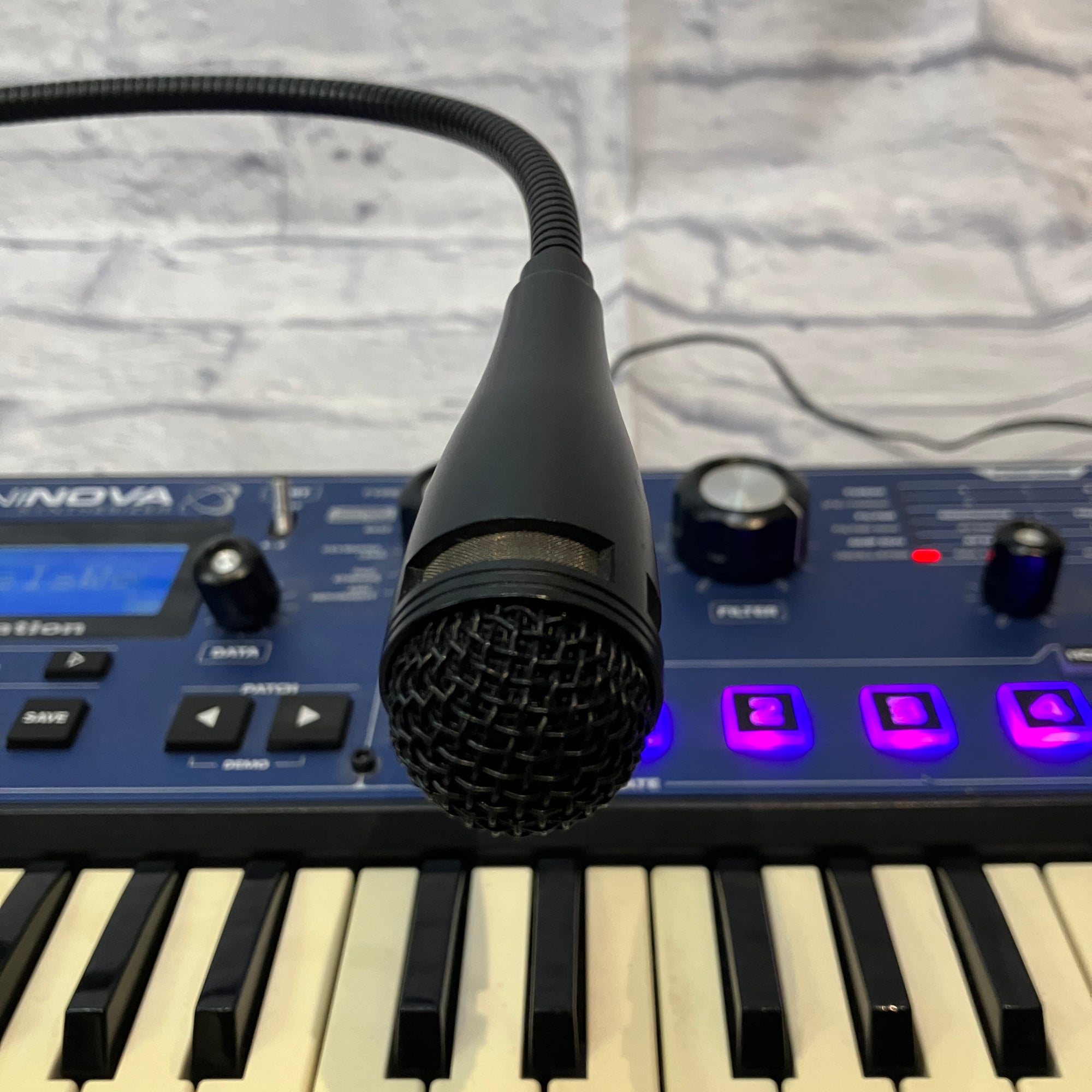 Novation Mini Nova Synthesizer