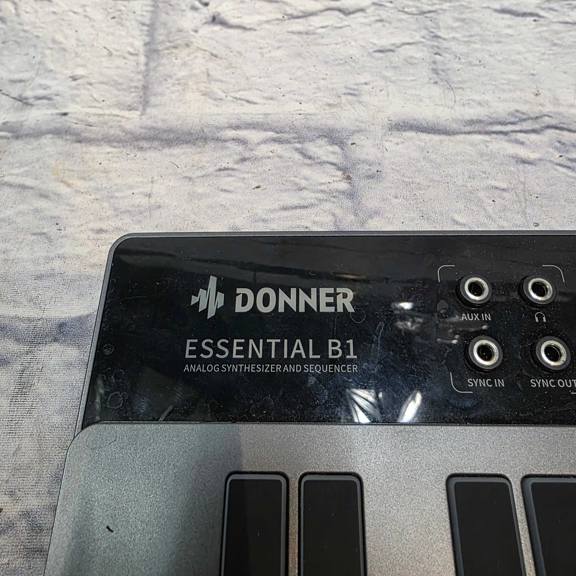 Donner Essential B1