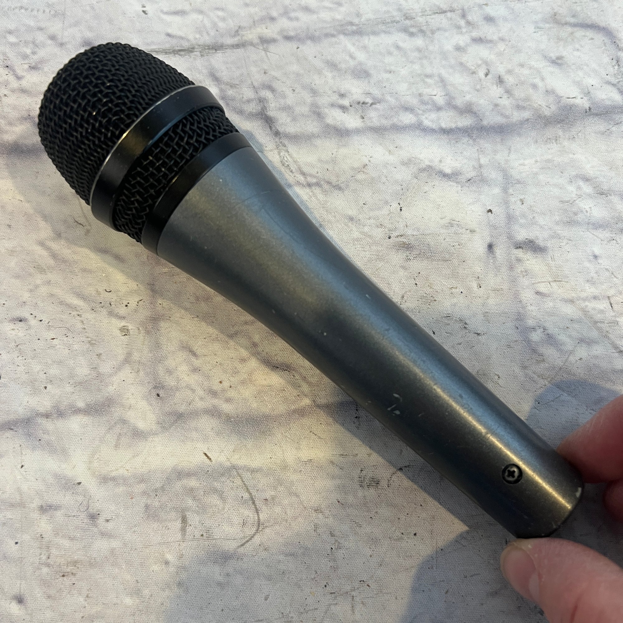 Sennheiser E835 Dynamic Vocal Microphone