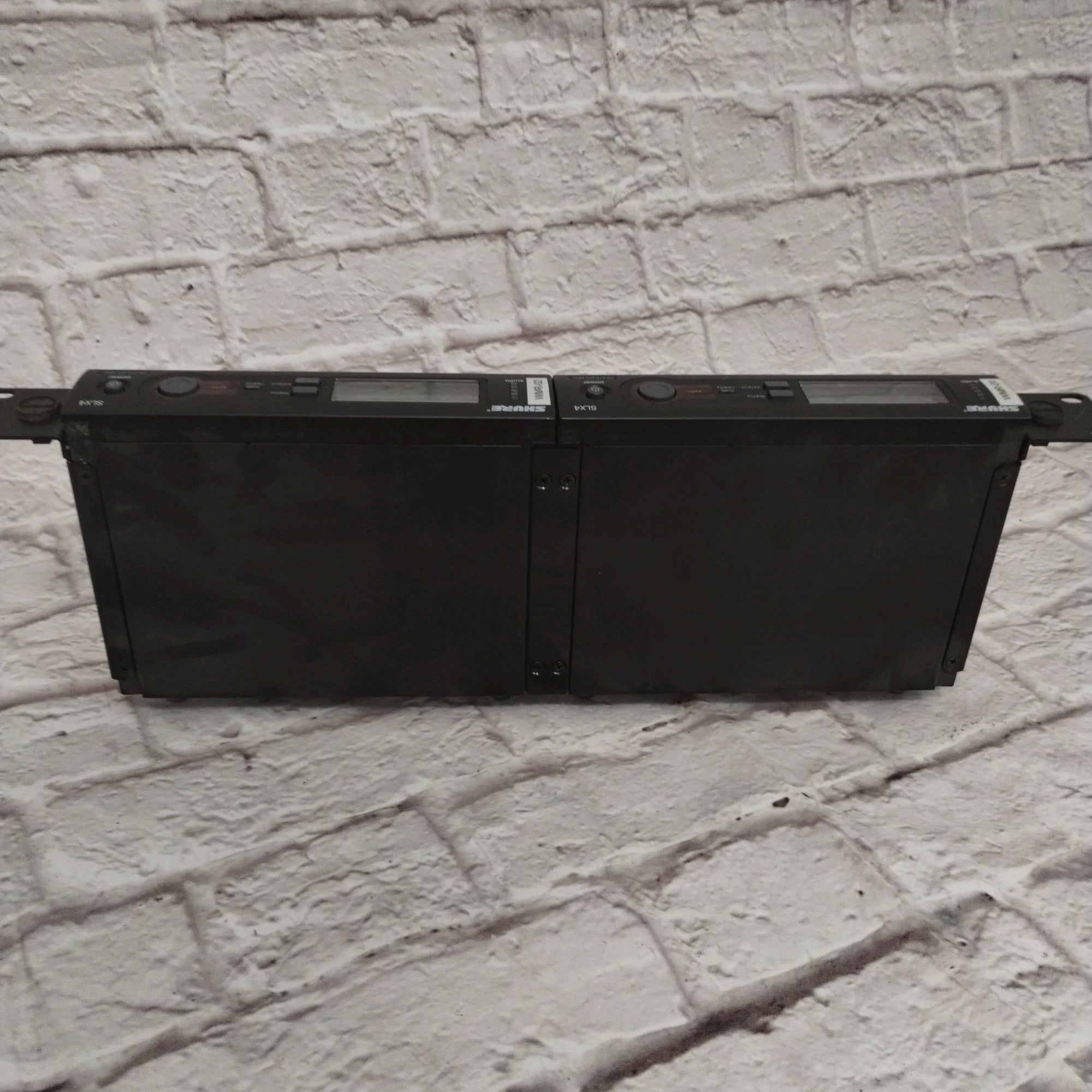 Shure SLX4 Pair Wireless Reciever