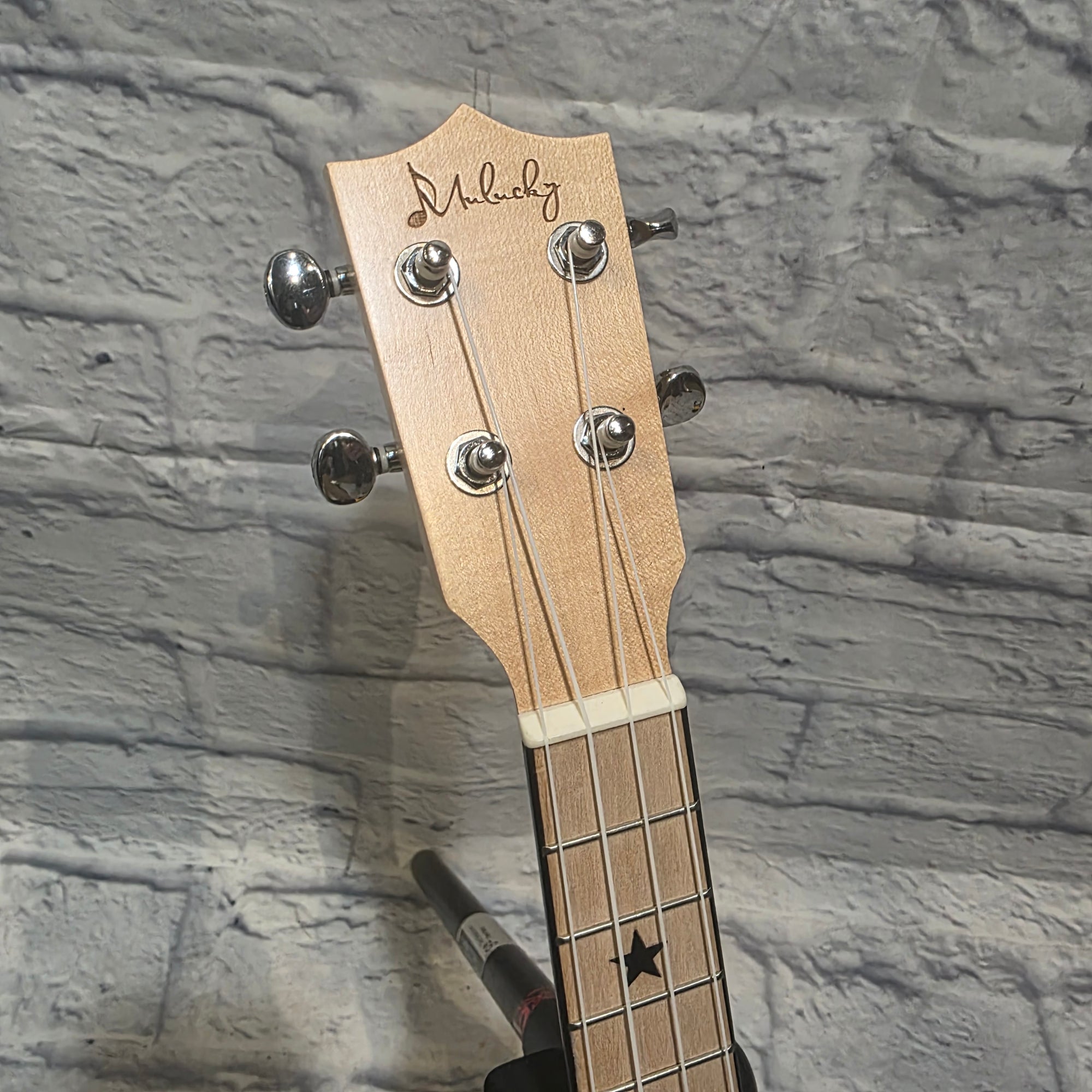 Mulucky Banjo Ukulele - Yellow w/ gig bag