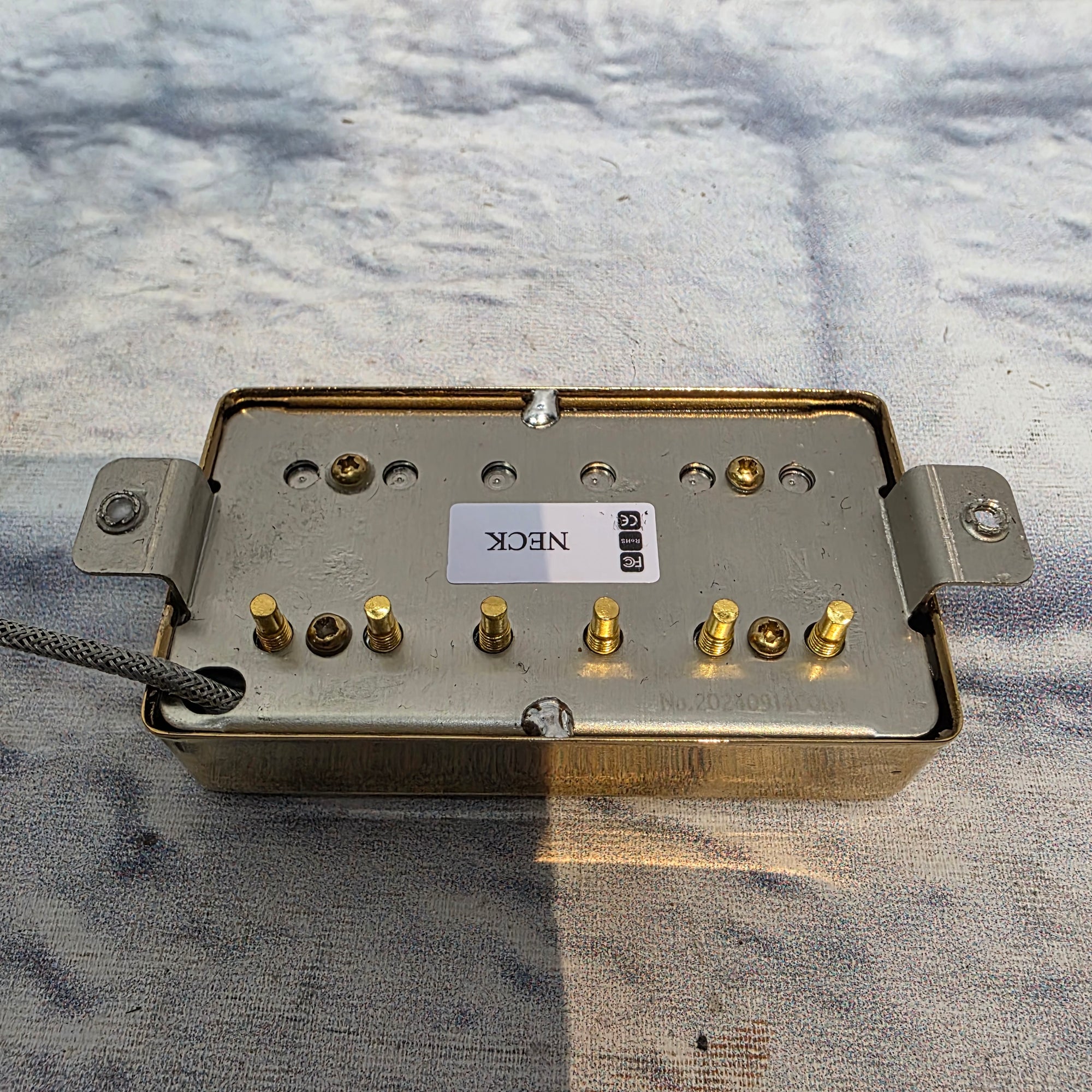 Unknown High Output Humbucker 13K Gold Neck Pickup