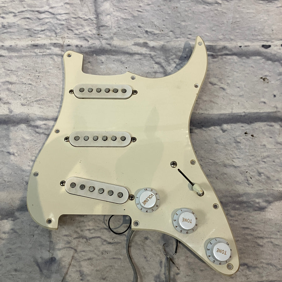 Unknown Loaded Strat Pickguard - Offwhite