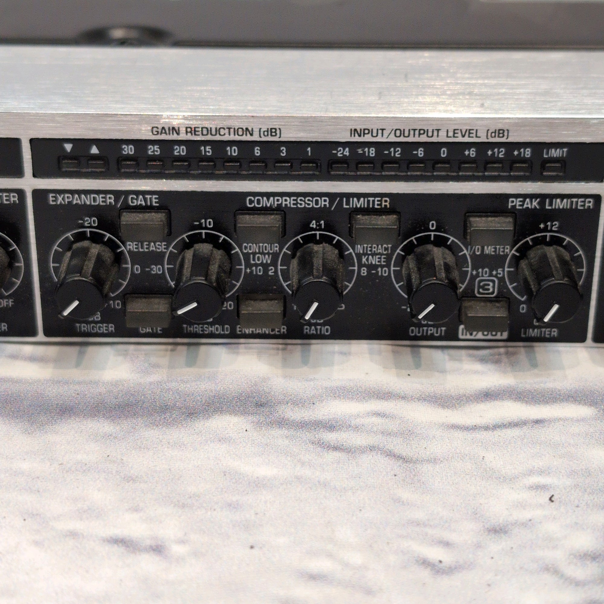Behringer Multicom Pro XL Rack Compressor