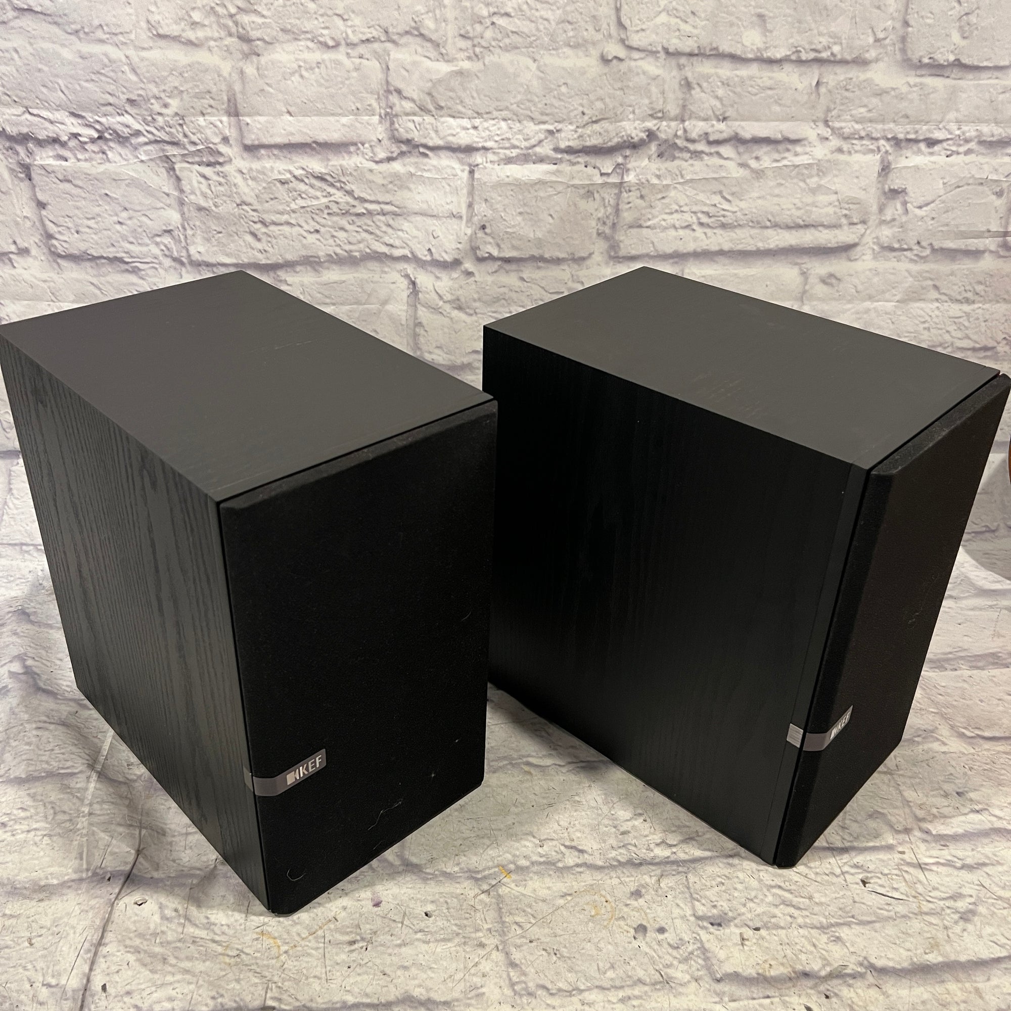 KEF Q100 100-Watt Bookshelf Speakers