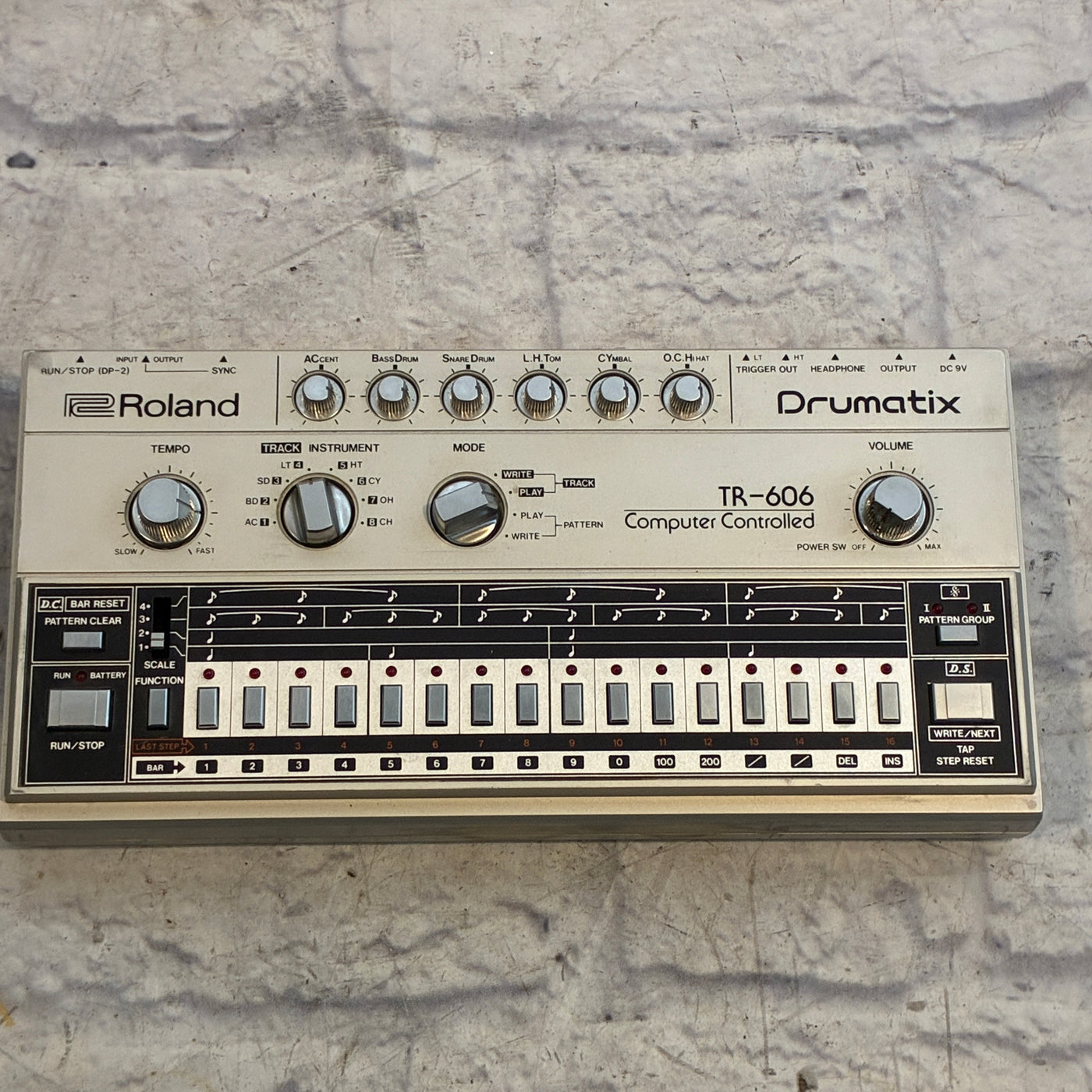 Roland Vintage 1980s TR-606 Drumatix Analog Drum Machine