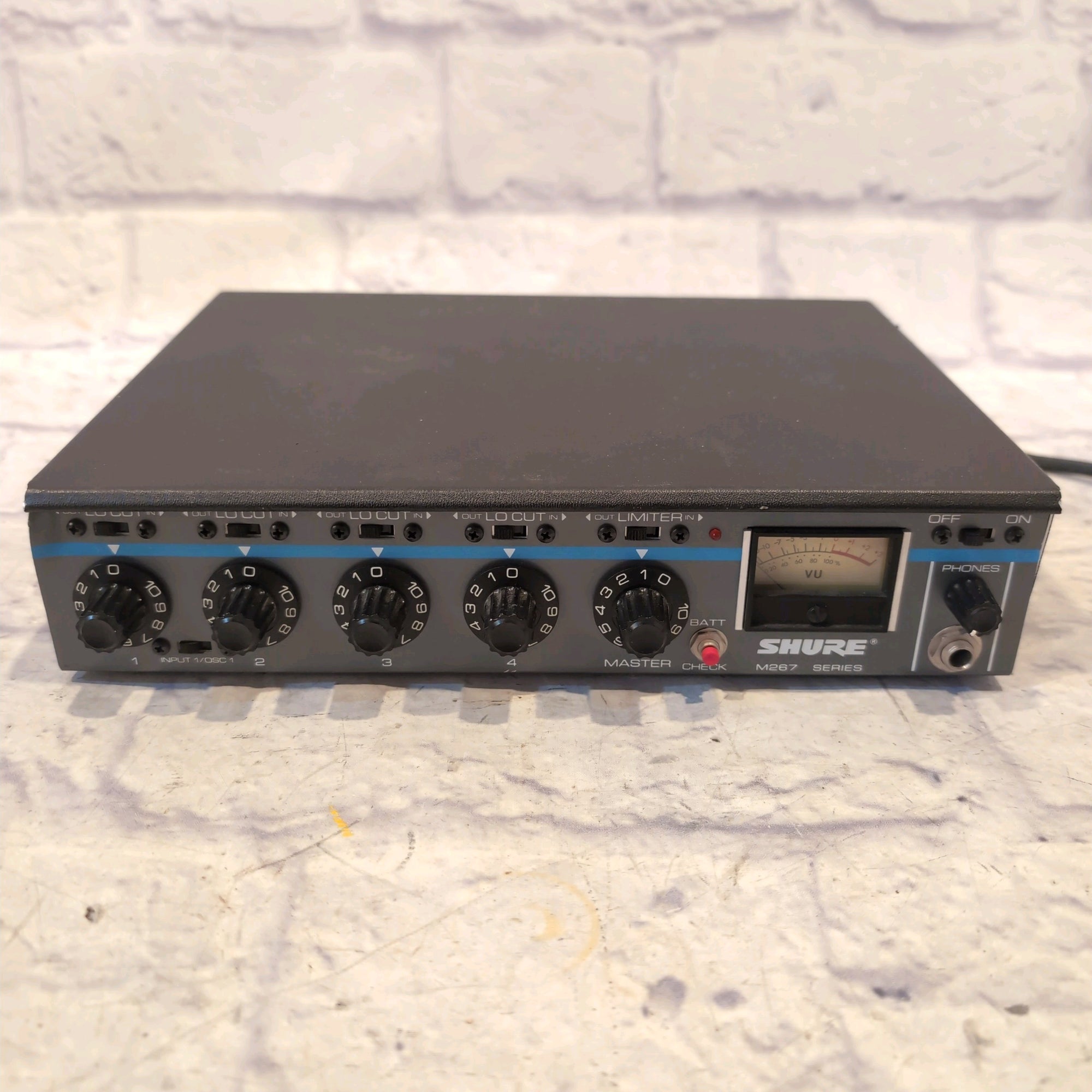 Shure M267 4-Channel Portable Mic/Line Level Mixer w/ Limiter