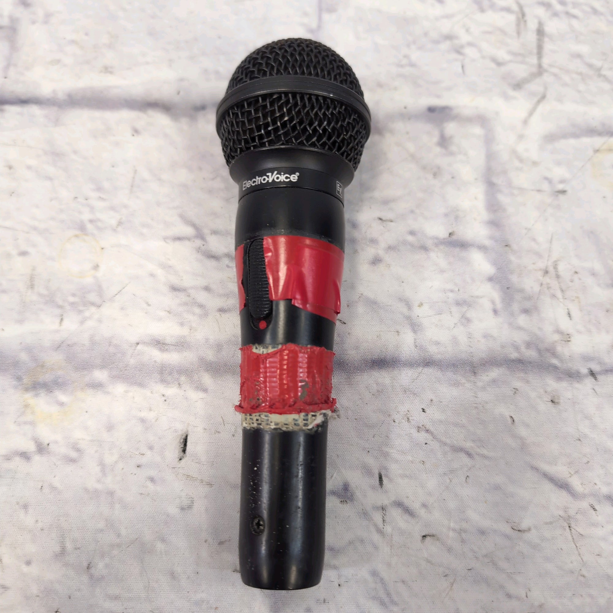 Electro-Voice MC100 Dynamic Vocal Microphone