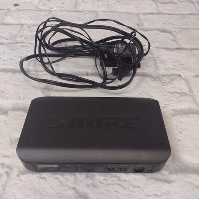 Shure BLX4 Receiver / with PG58 BLX2 H10 Wireless Microphone and Hard Case