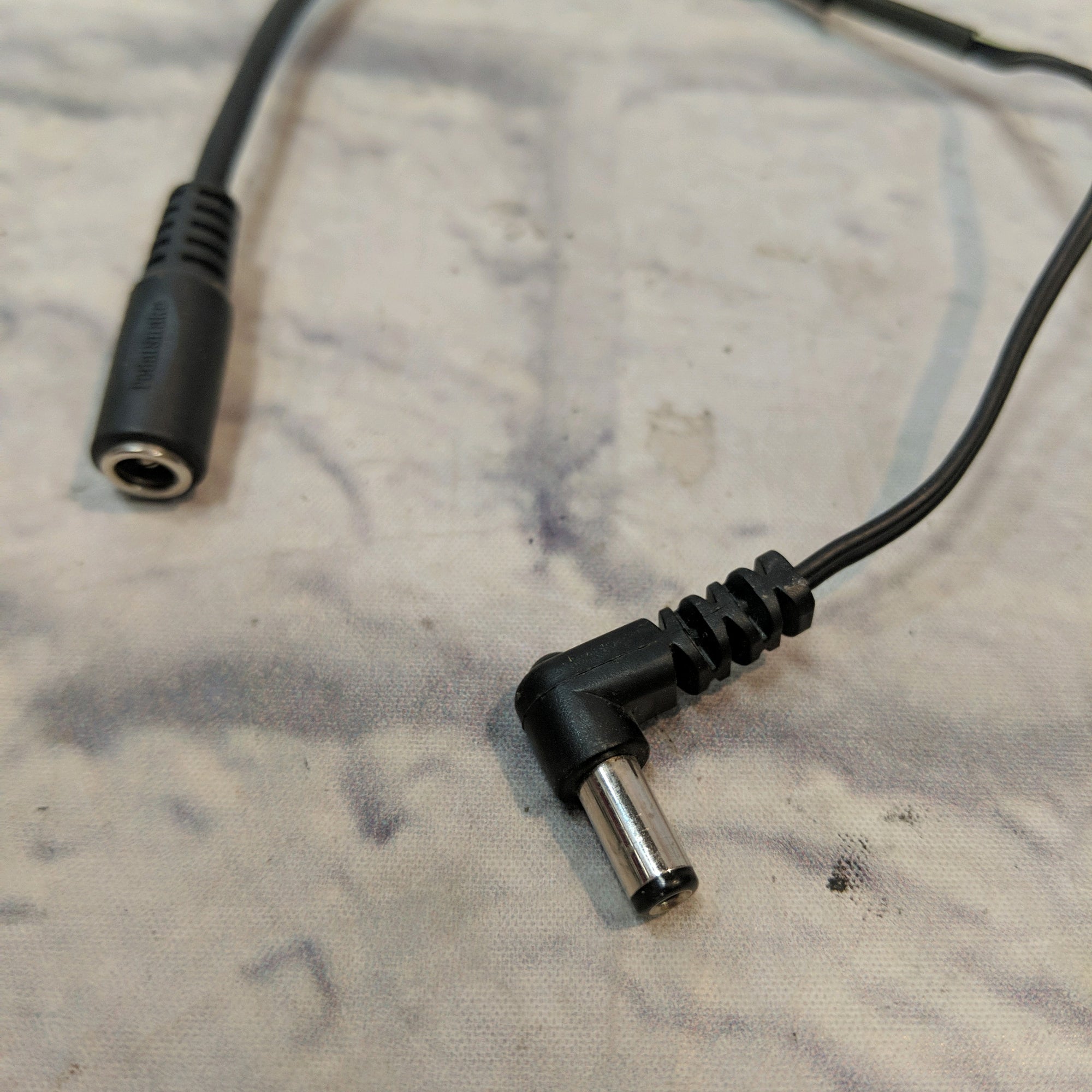 Unknown Daisy Chain Power Supply