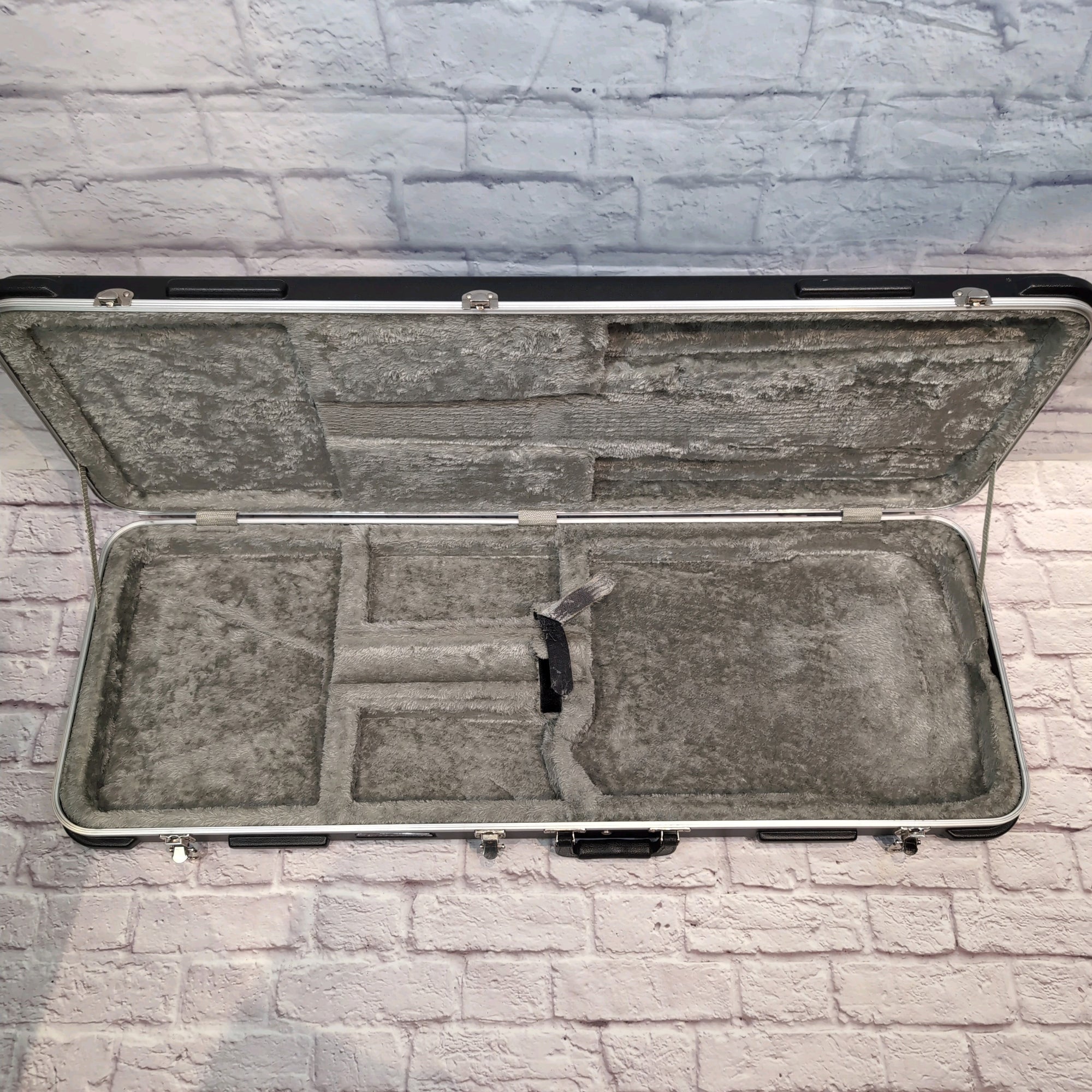 Road Runner Guitar Hard Case