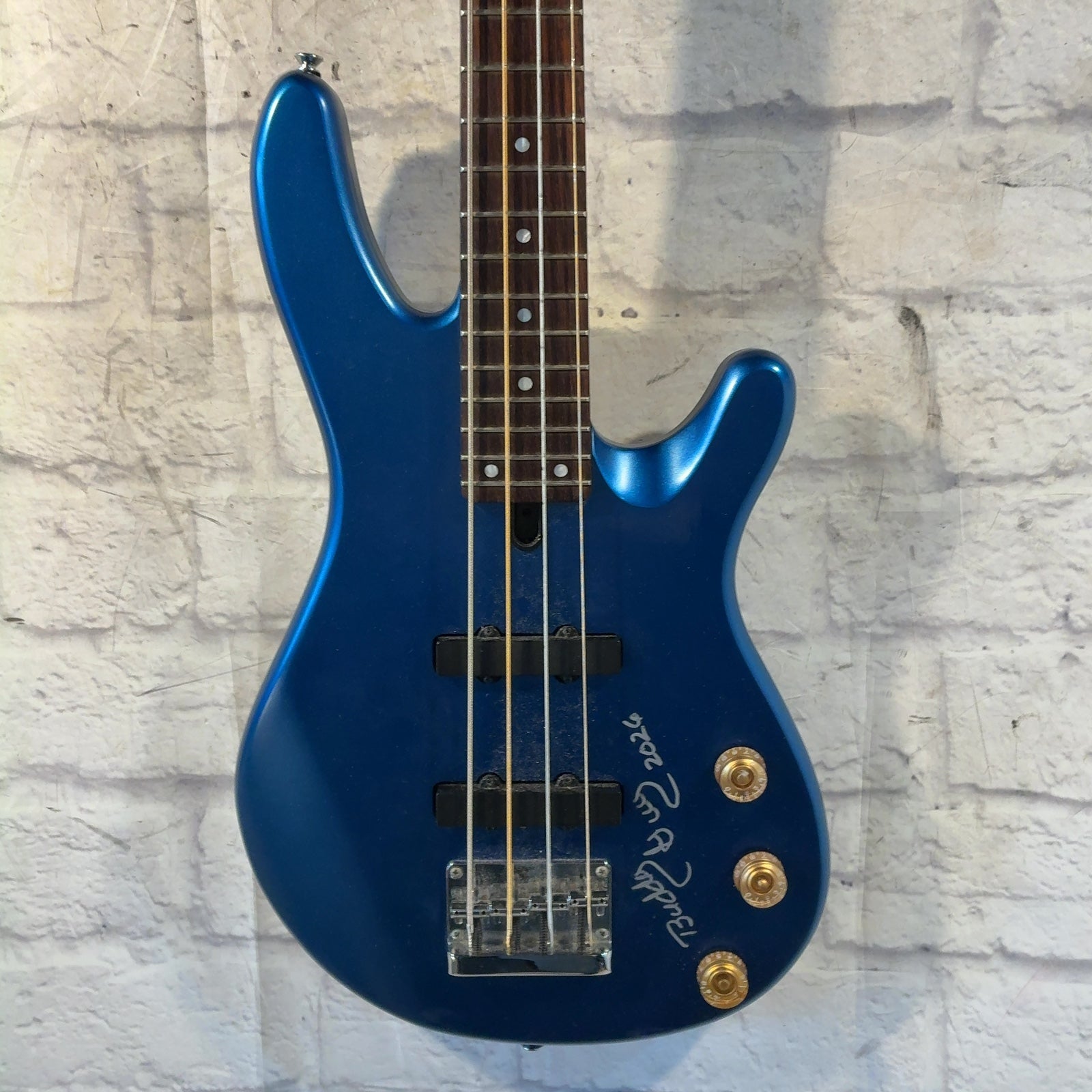 Yamaha BB-404 Signed by Buddy Guy 4 String Bass Guitar