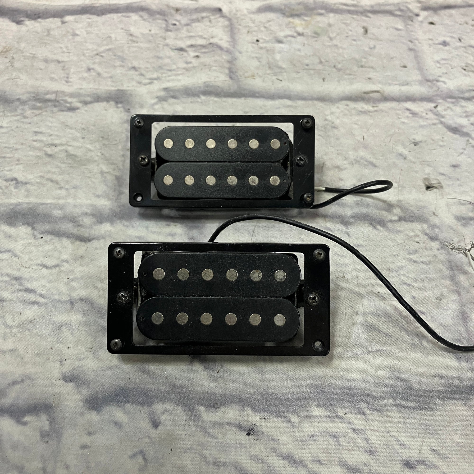 Unknown Black Humbucker Pickup Pair