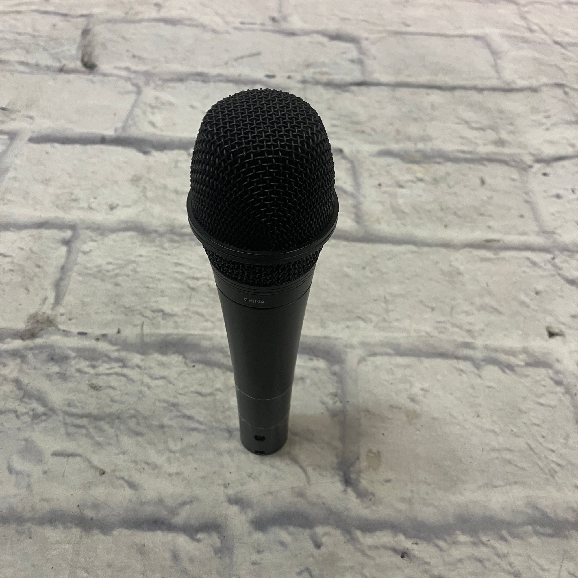 Digital Reference DRV200 Dynamic Microphone