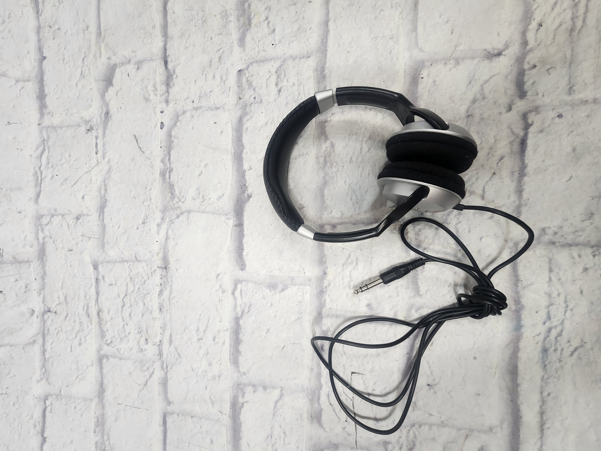 Numark HF-125 Headphones