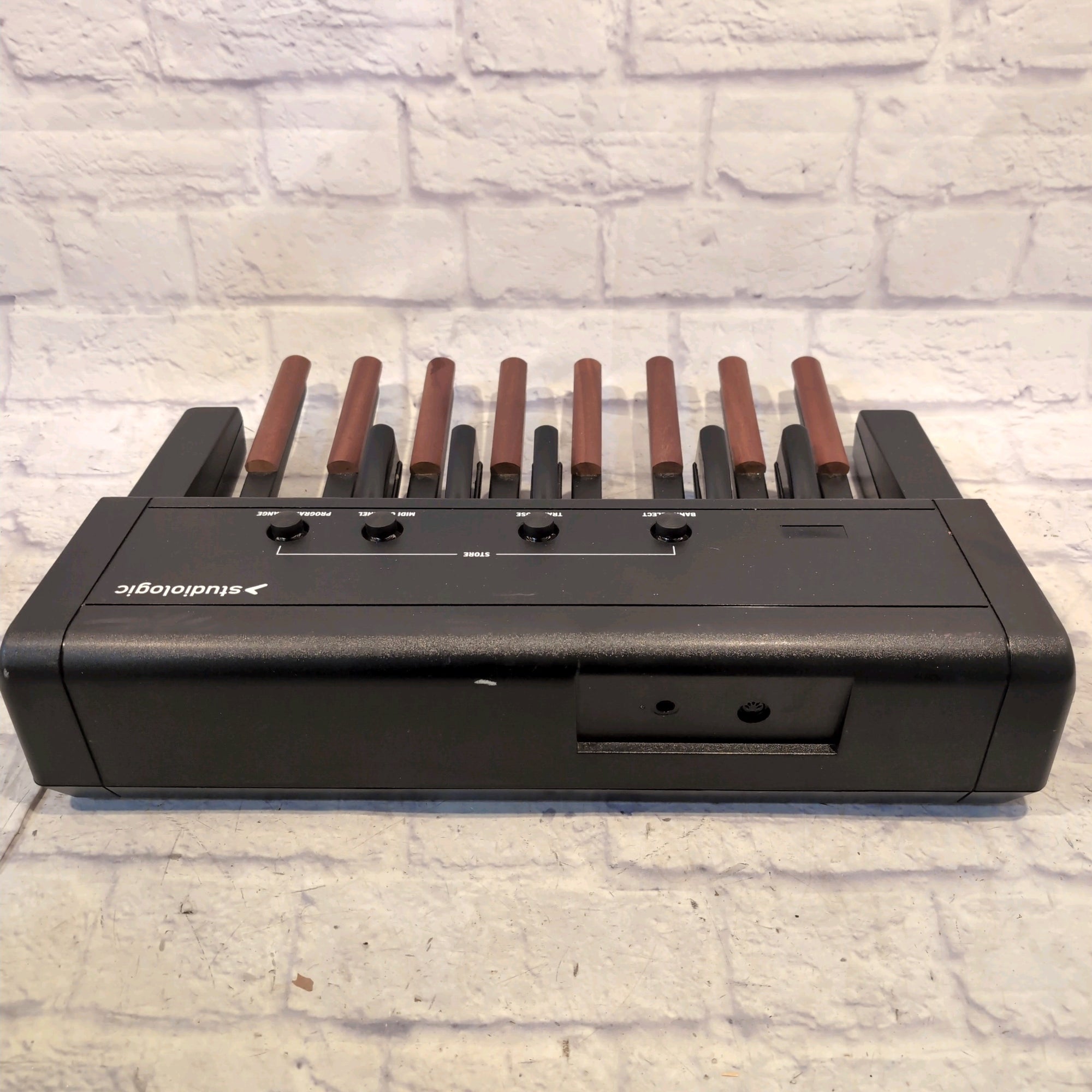 Studiologic MP-113 MIDI Foot Pedals Organ Keyboards Pedalboard