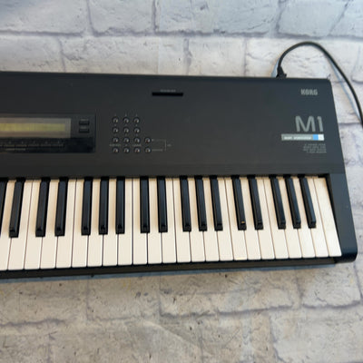 Korg M1 Synthesizer Needs Sysex Restore / Battery Change Digital Synth