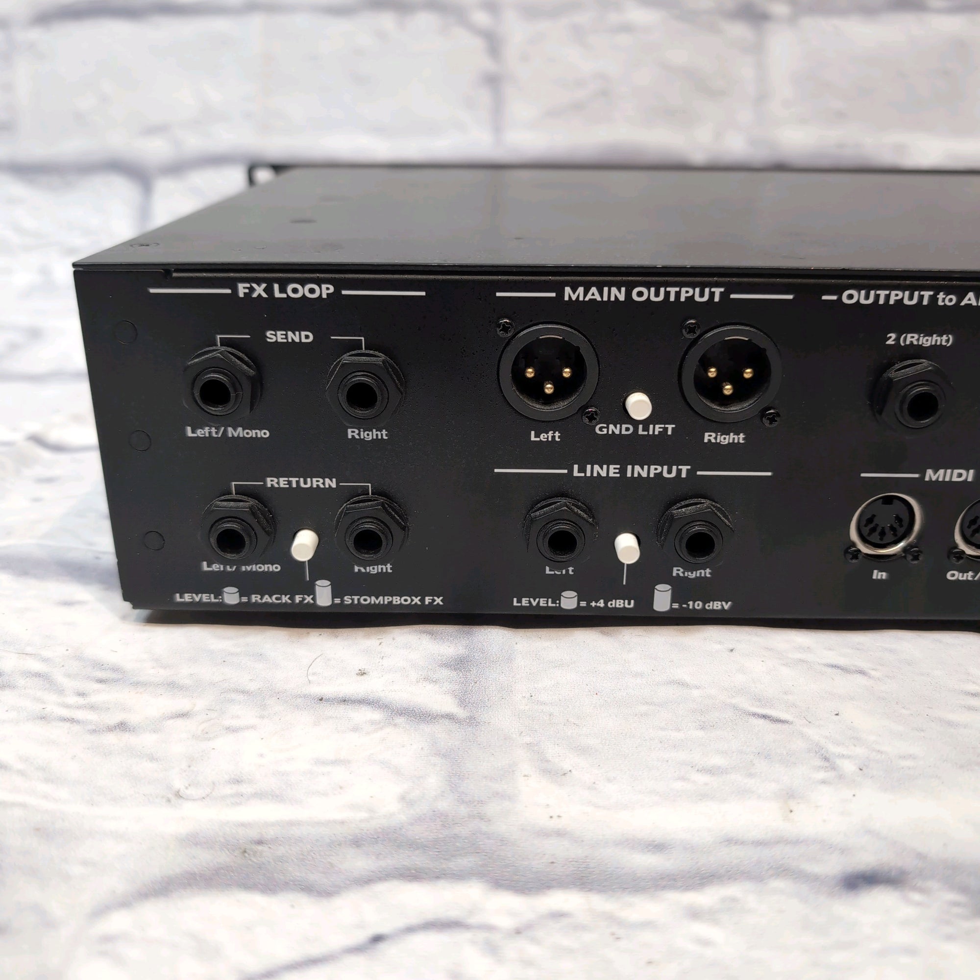 Avid Eleven Rack Eleven Rack Guitar Multi-Effects Processor and Pro Tools Interface