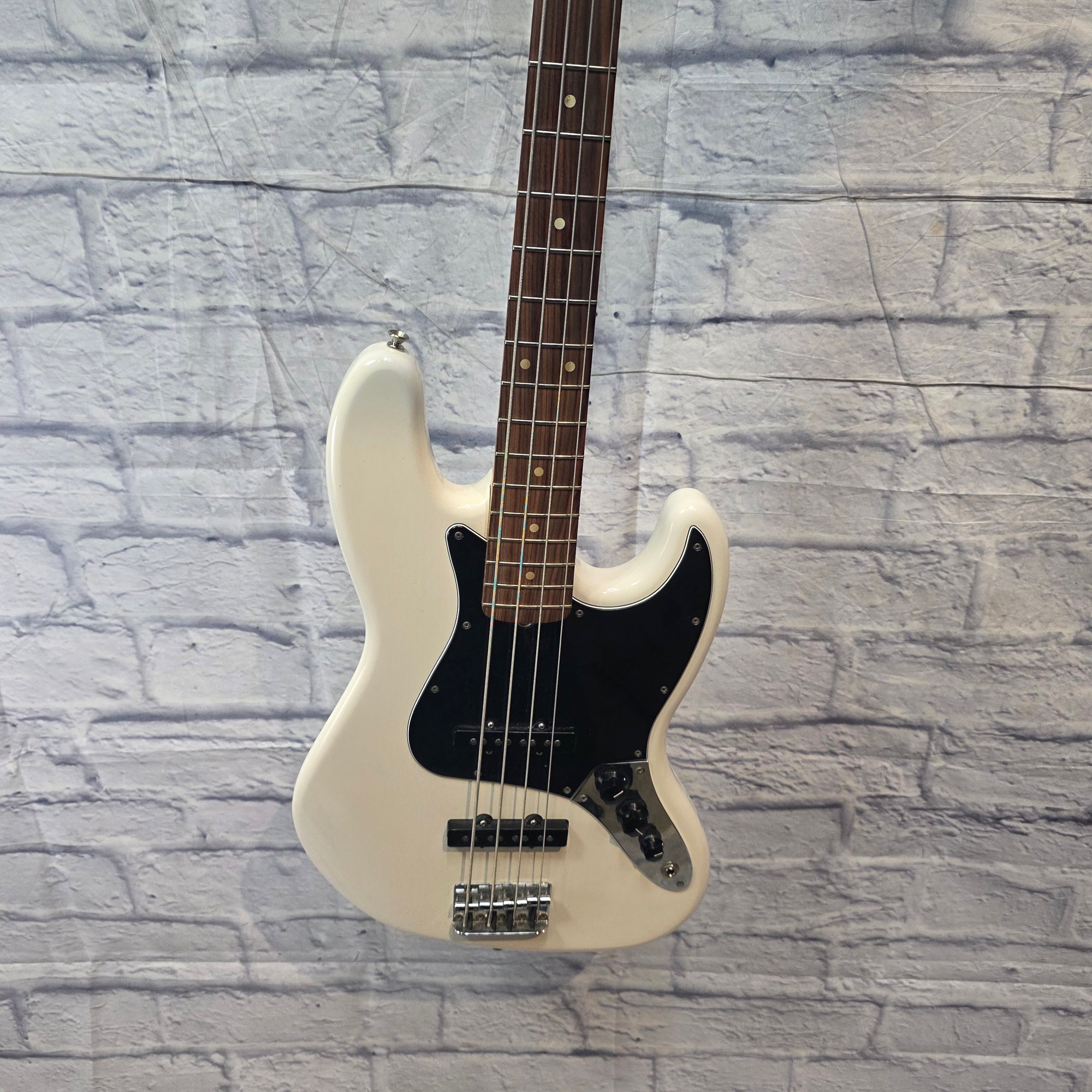 Fender 2019 White Jazz Bass MIM 4 String Bass Guitar