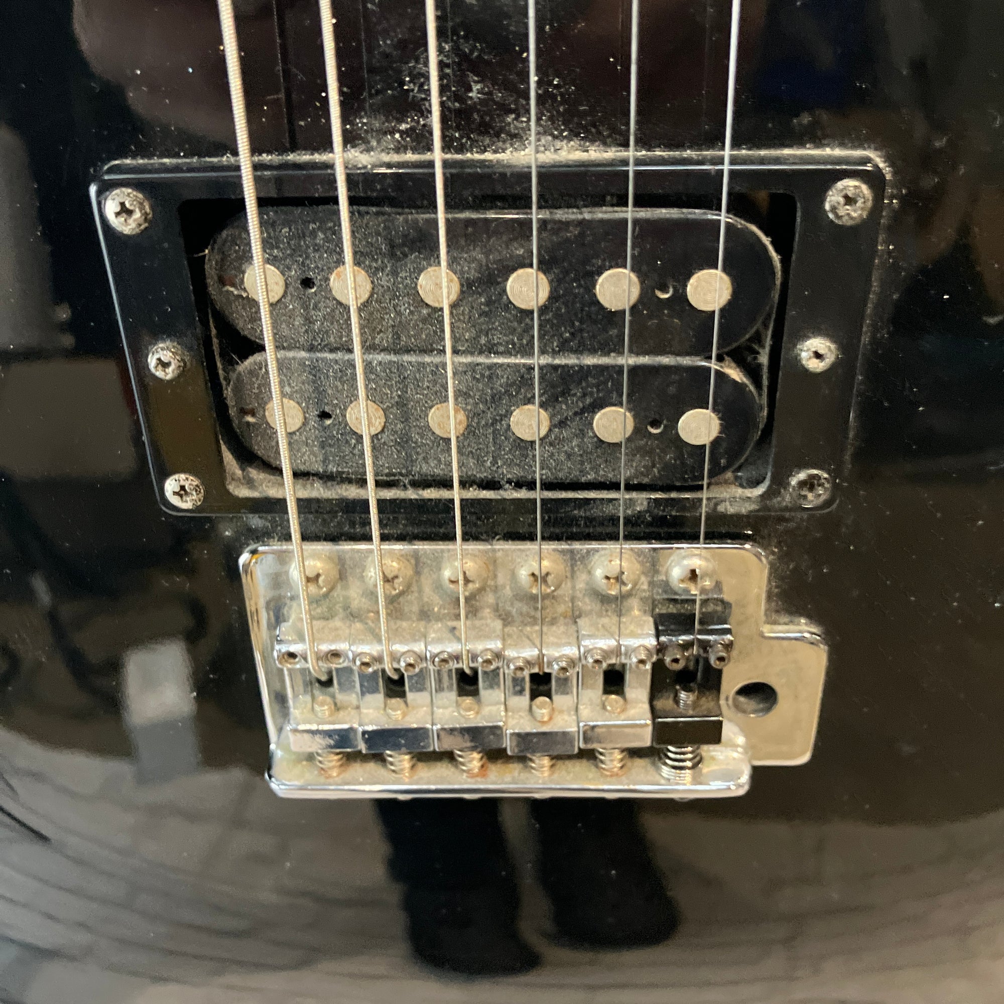 Laguna LE300 Electric Guitar